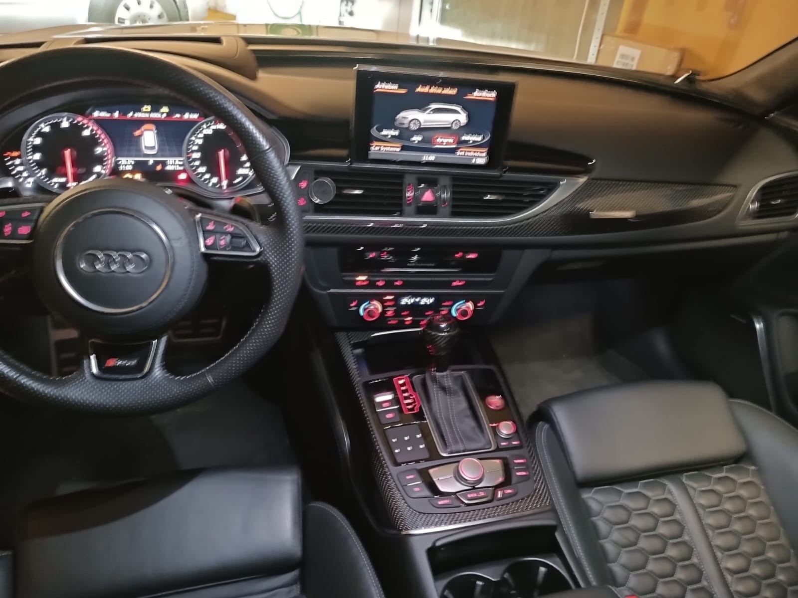 AUDI RS6 Avant 4.0 TFSI V8 performance quattro-image-5