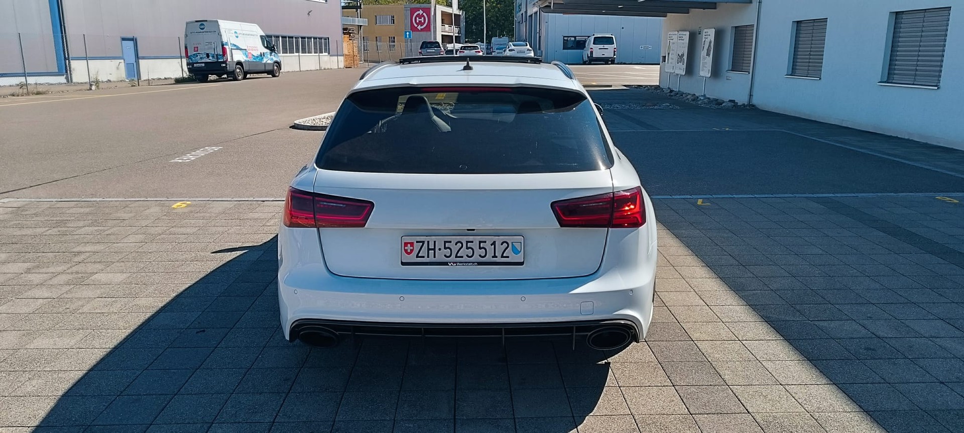 AUDI RS6 Avant 4.0 TFSI V8 performance quattro-image-1