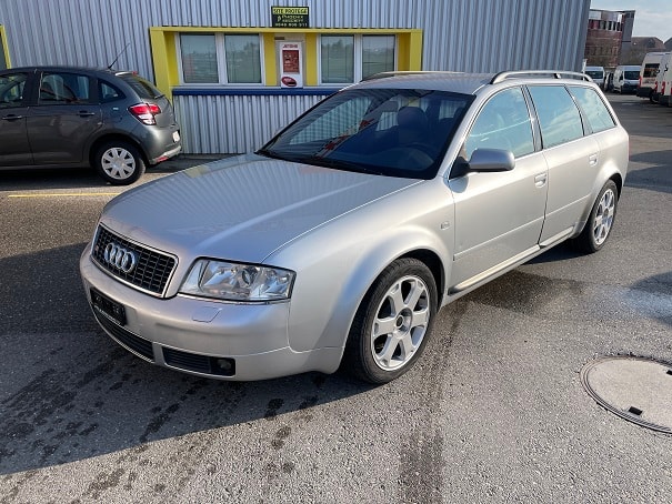AUDI S6 Avant quattro