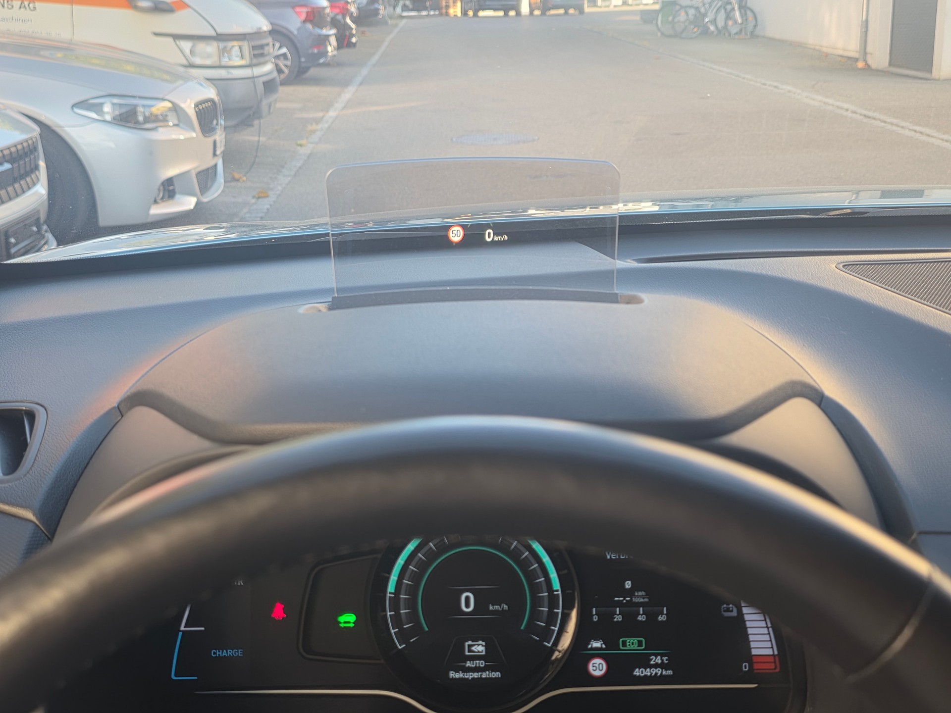 HYUNDAI Kona EV Vertex // BATT-ZERTIFIKAT -HEAD UP DISPLAY- BELÜFTETE SITZE- KAMERA- ASSISTENZ PAKET -GARANTIE BIS 08.2028-image-9