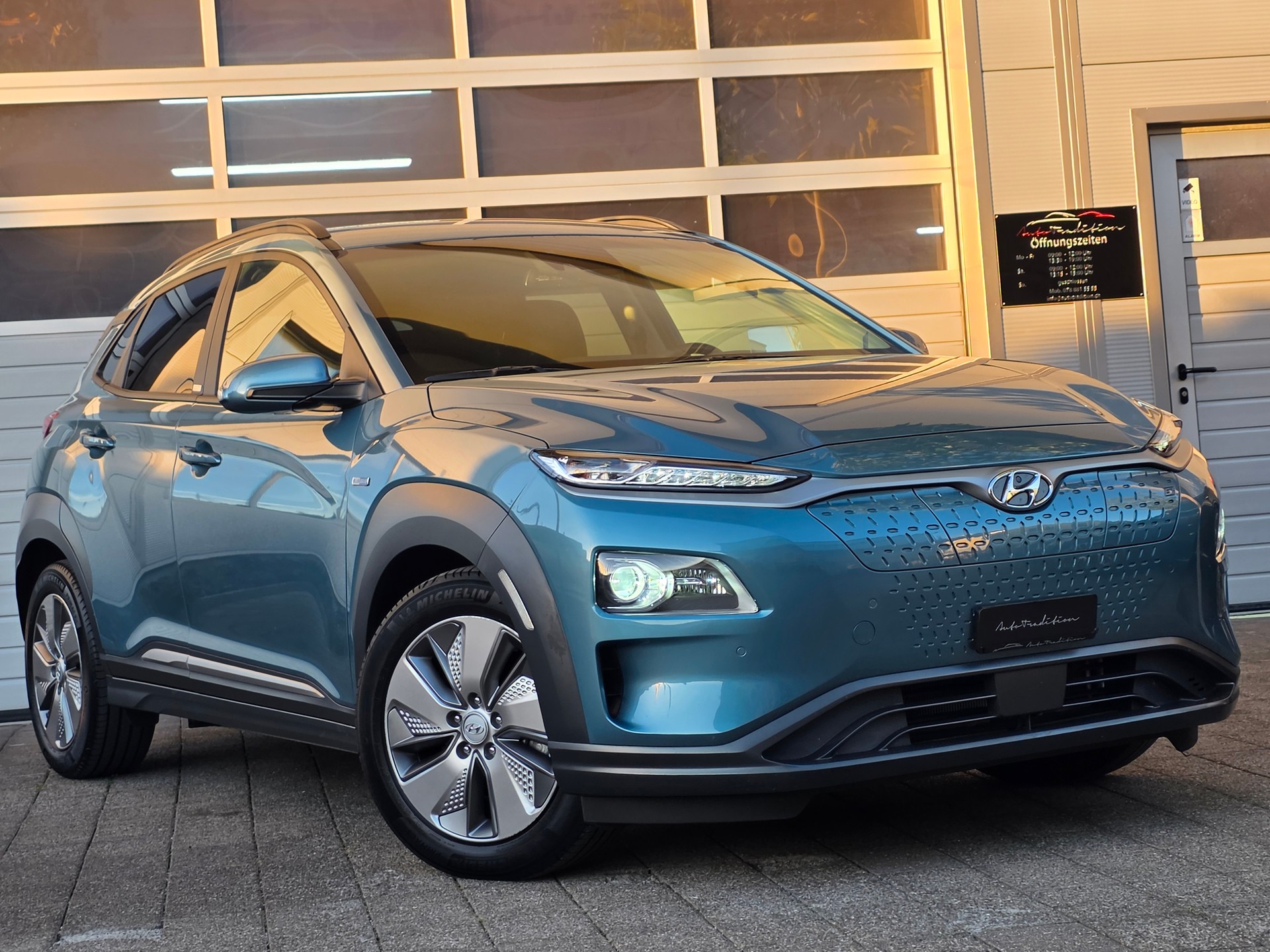 HYUNDAI Kona EV Vertex // BATT-ZERTIFIKAT -HEAD UP DISPLAY- BELÜFTETE SITZE- KAMERA- ASSISTENZ PAKET -GARANTIE BIS 08.2028