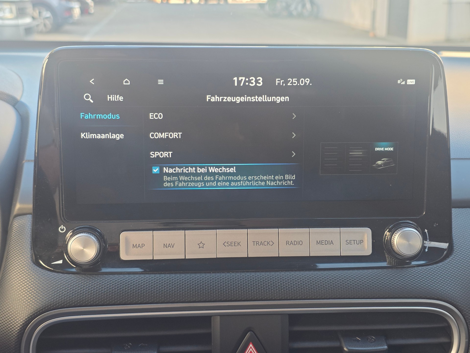 HYUNDAI Kona EV Vertex // BATT-ZERTIFIKAT -HEAD UP DISPLAY- BELÜFTETE SITZE- KAMERA- ASSISTENZ PAKET -GARANTIE BIS 08.2028-image-18