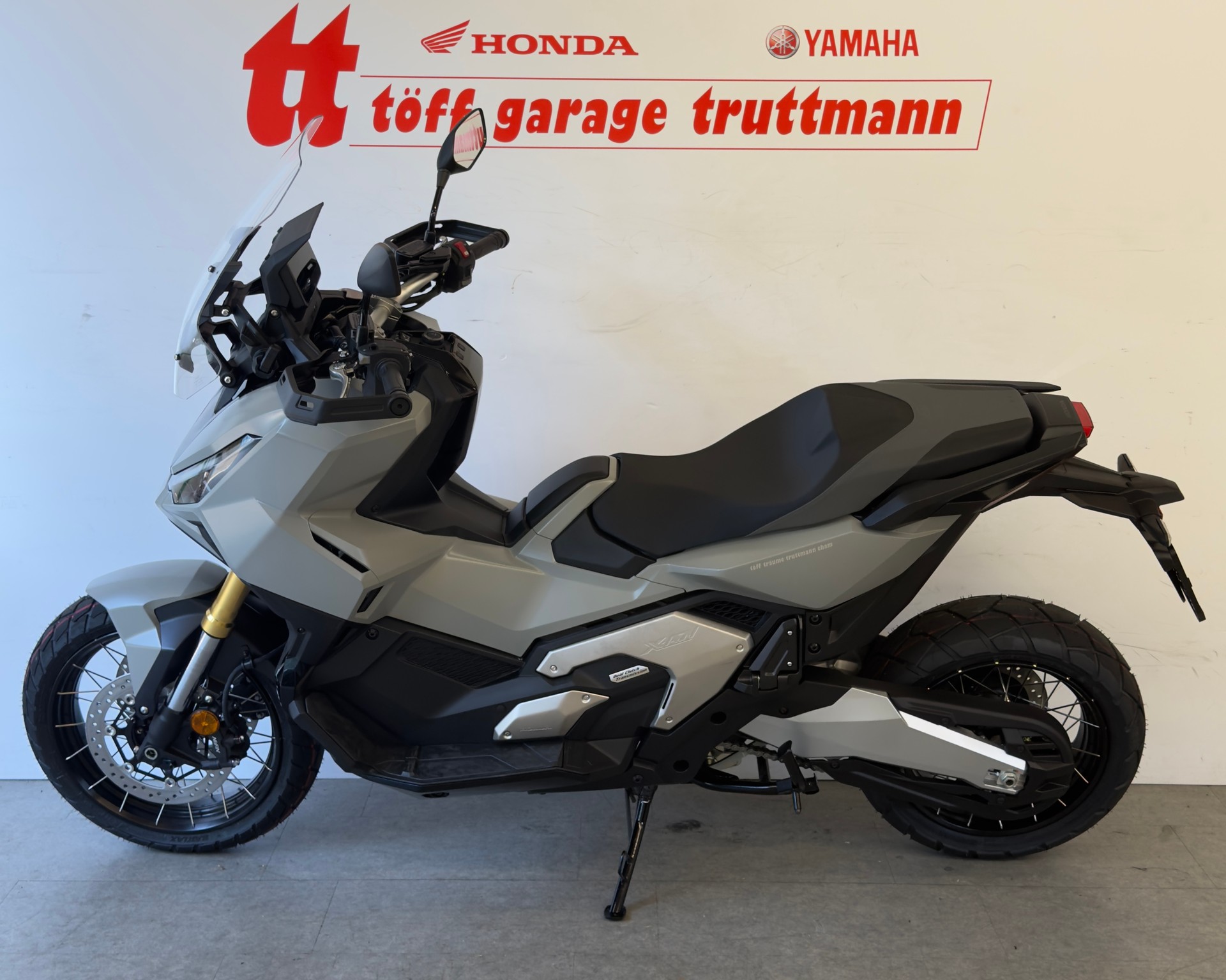 HONDA X-ADV 750 (35kW)-showroom-element-1