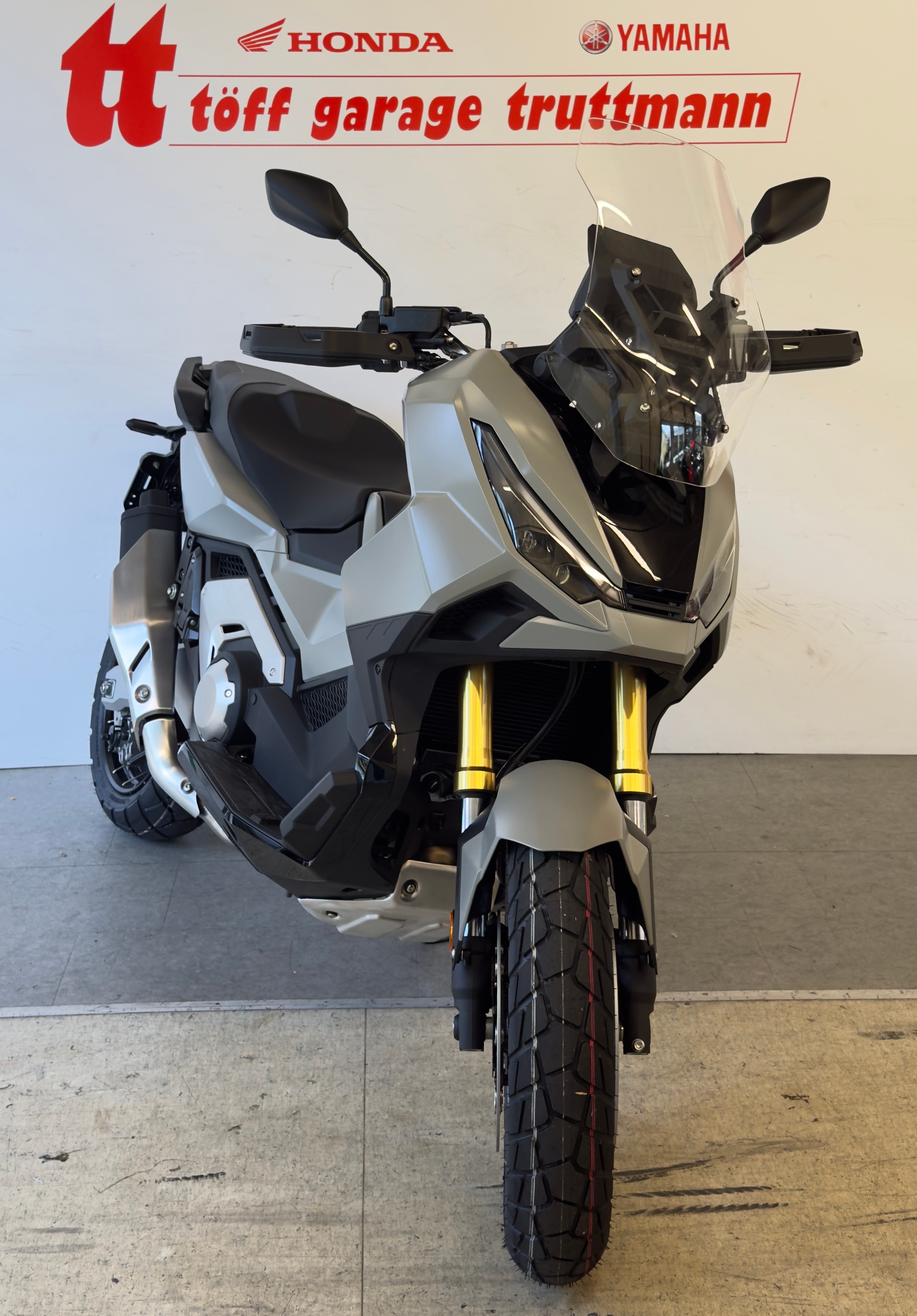 HONDA X-ADV 750 (35kW)-showroom-element-2