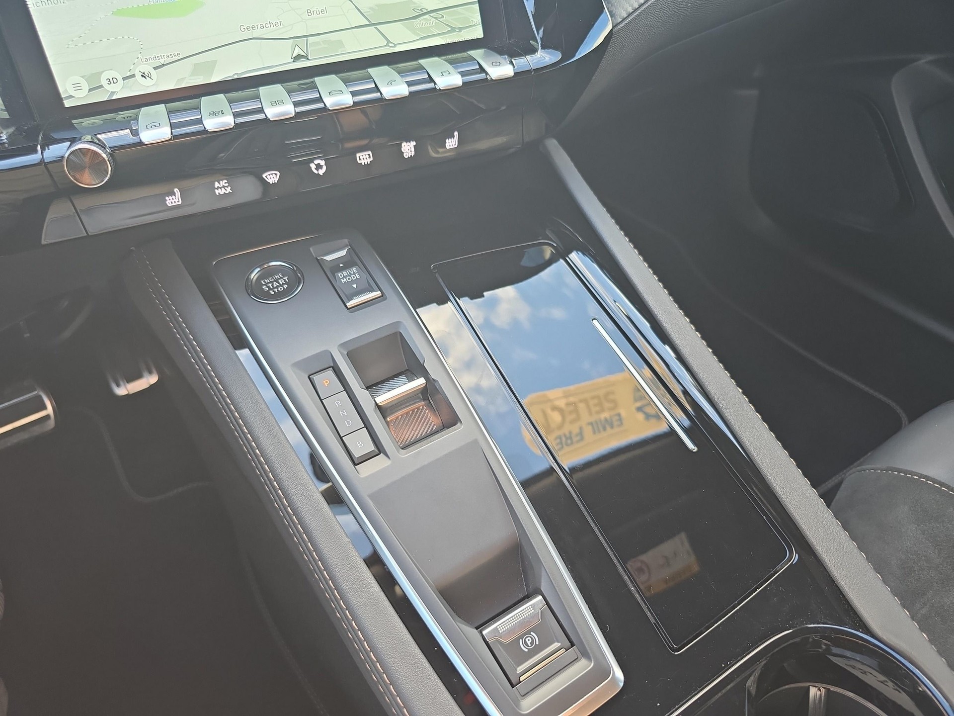 PEUGEOT 508 SW 1.6 Plug-in Hybrid GT-image-17