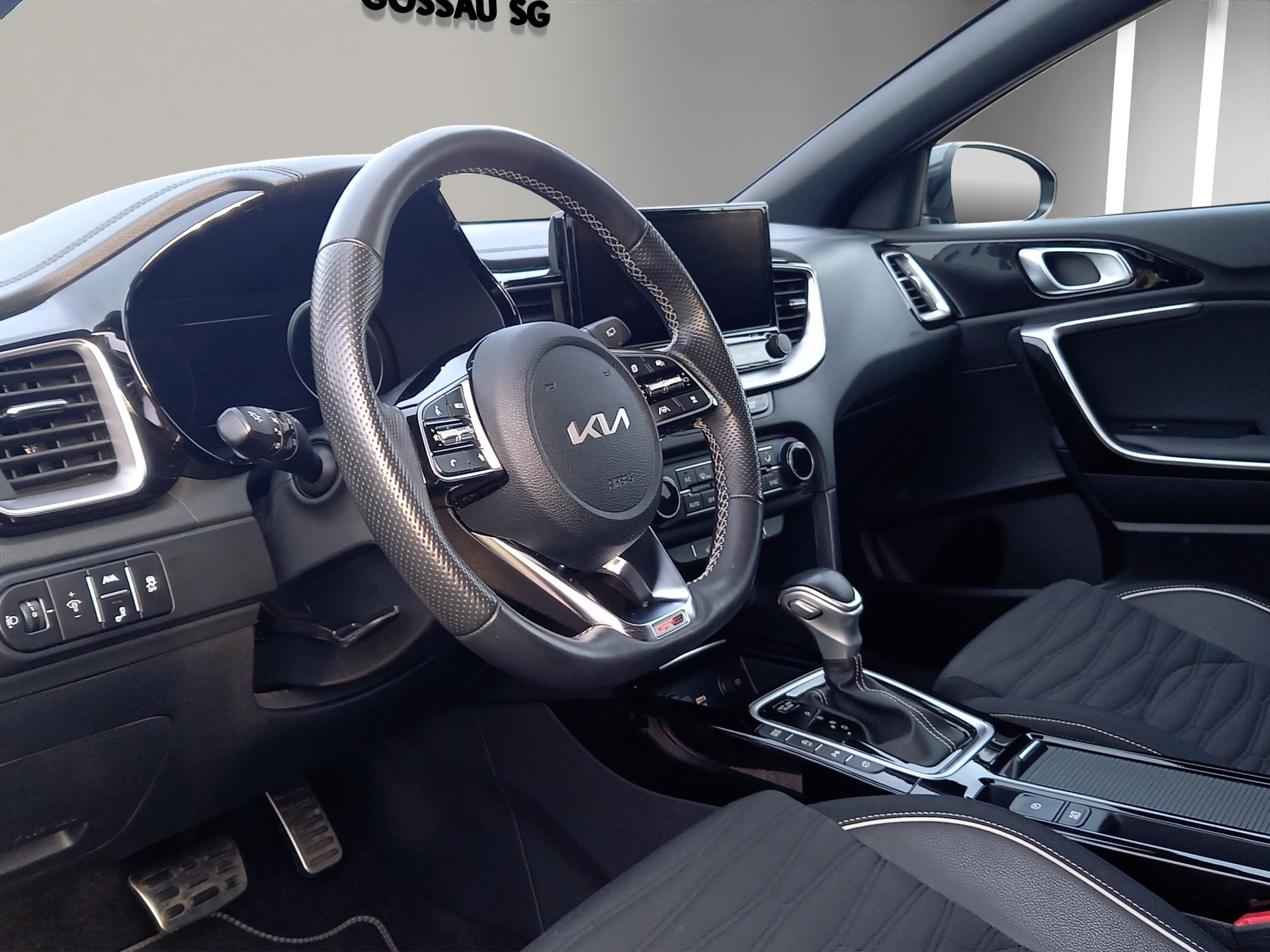 KIA Ceed 1.5 T-GDi MHEV GT-Line-image-6
