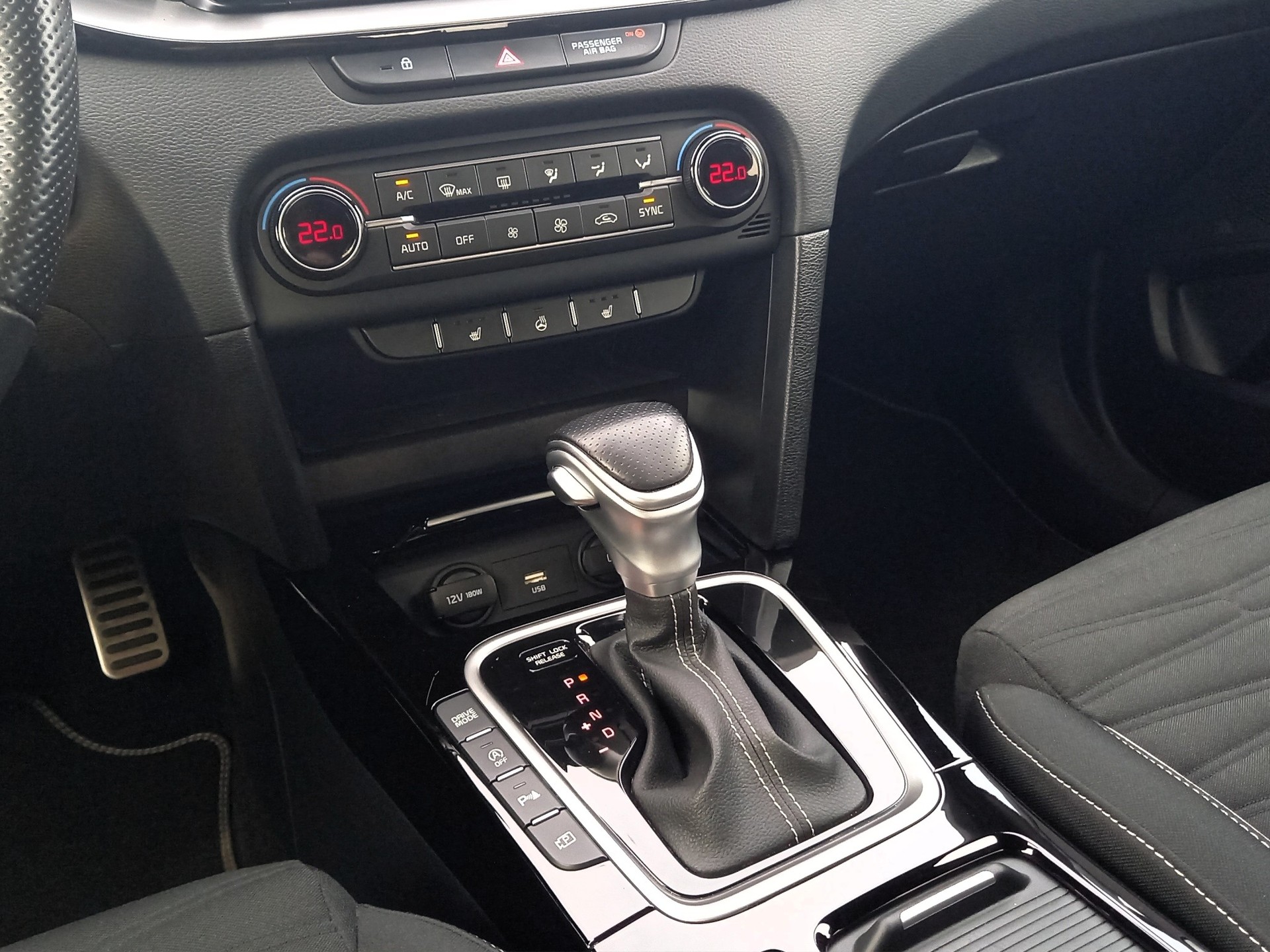 KIA Ceed 1.5 T-GDi MHEV GT-Line-image-9