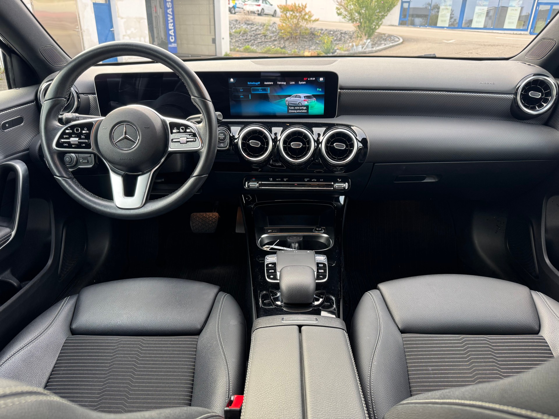 MERCEDES-BENZ A 250 4Matic Progressive 7G-DCT-image-16