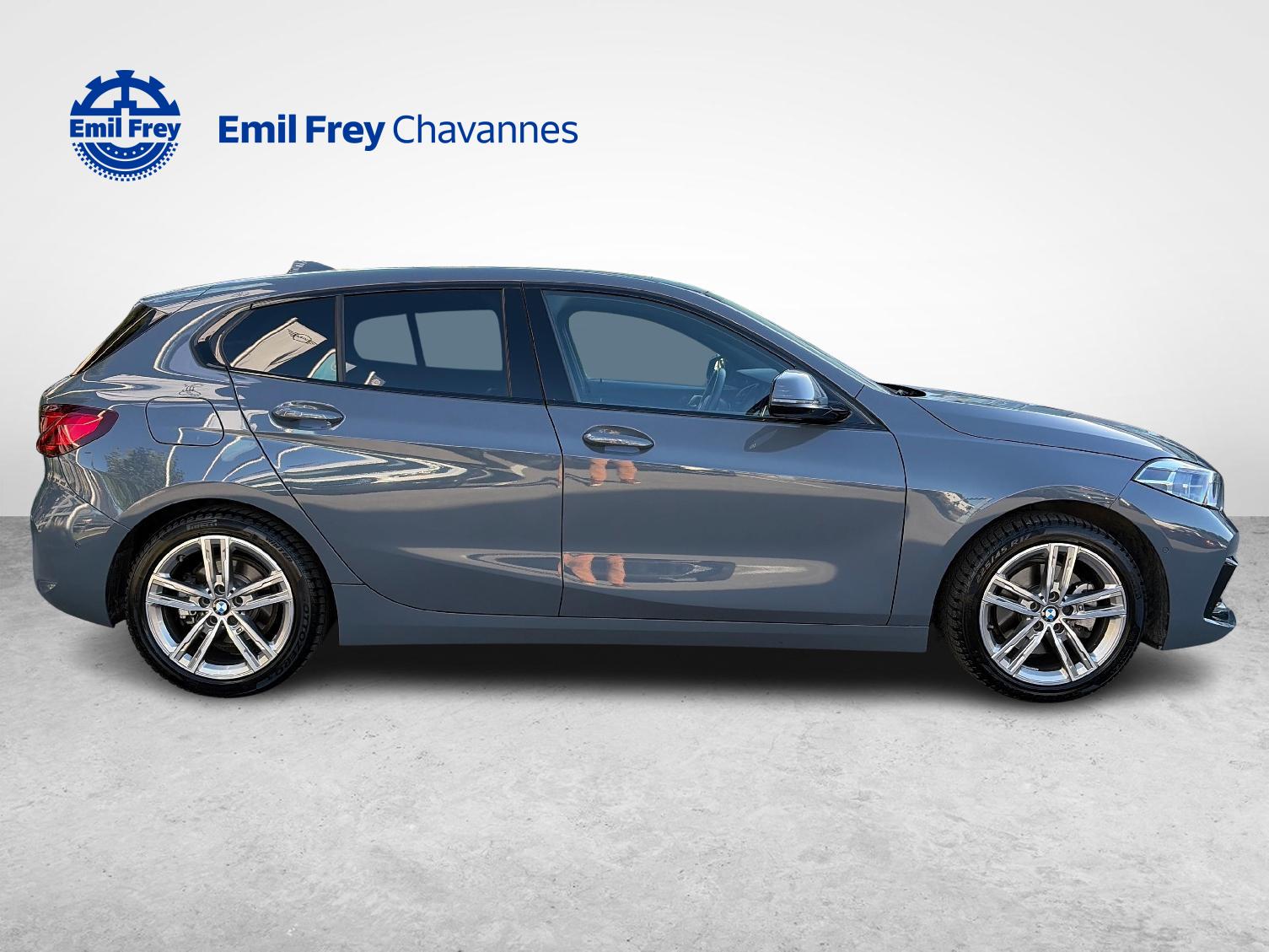 BMW 118i Sport Line Steptronic-image-4