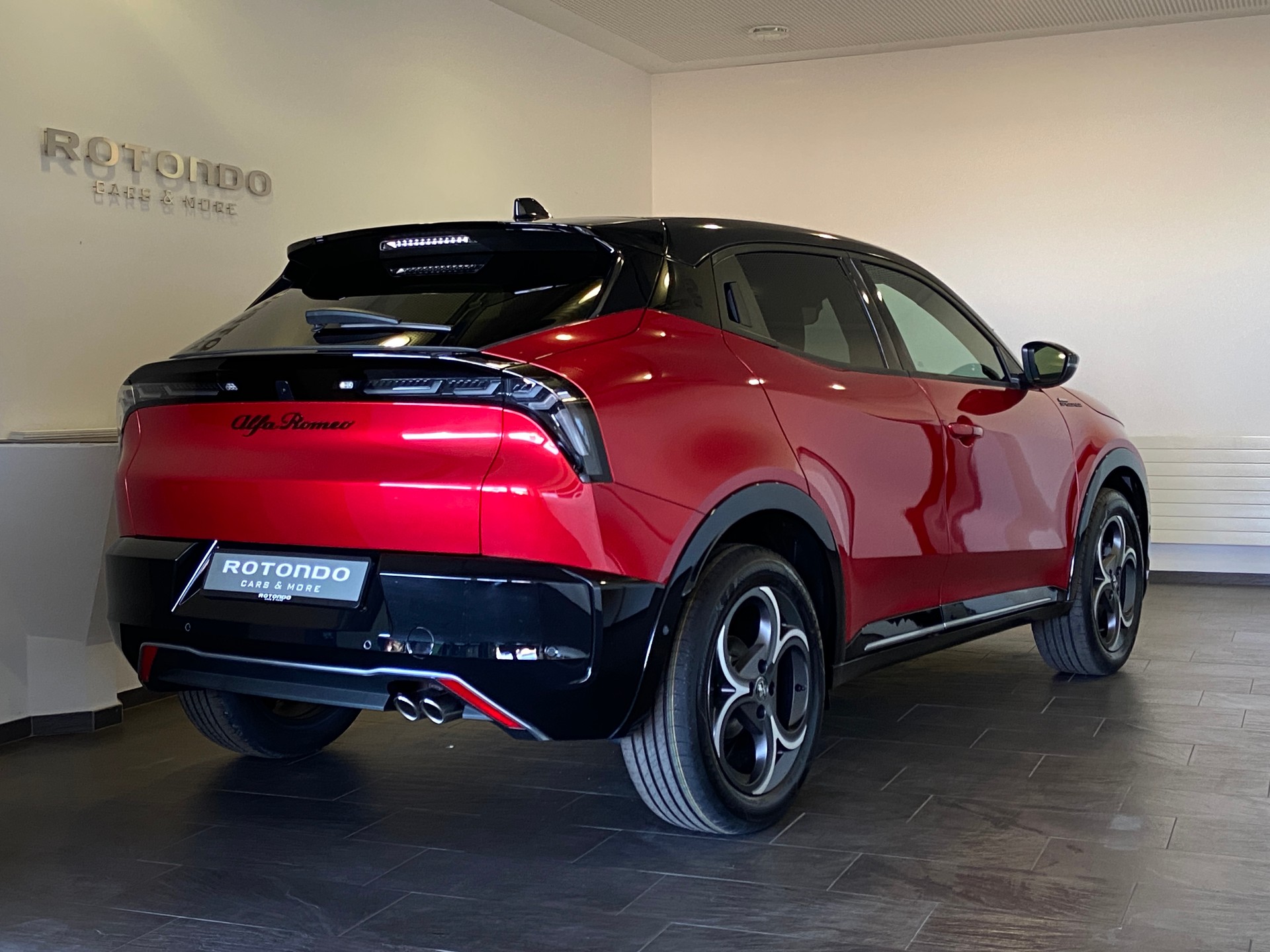 ALFA ROMEO Junior 1.2 48V Hybrid Sport Speciale Tech Sky MY26-showroom-element-1