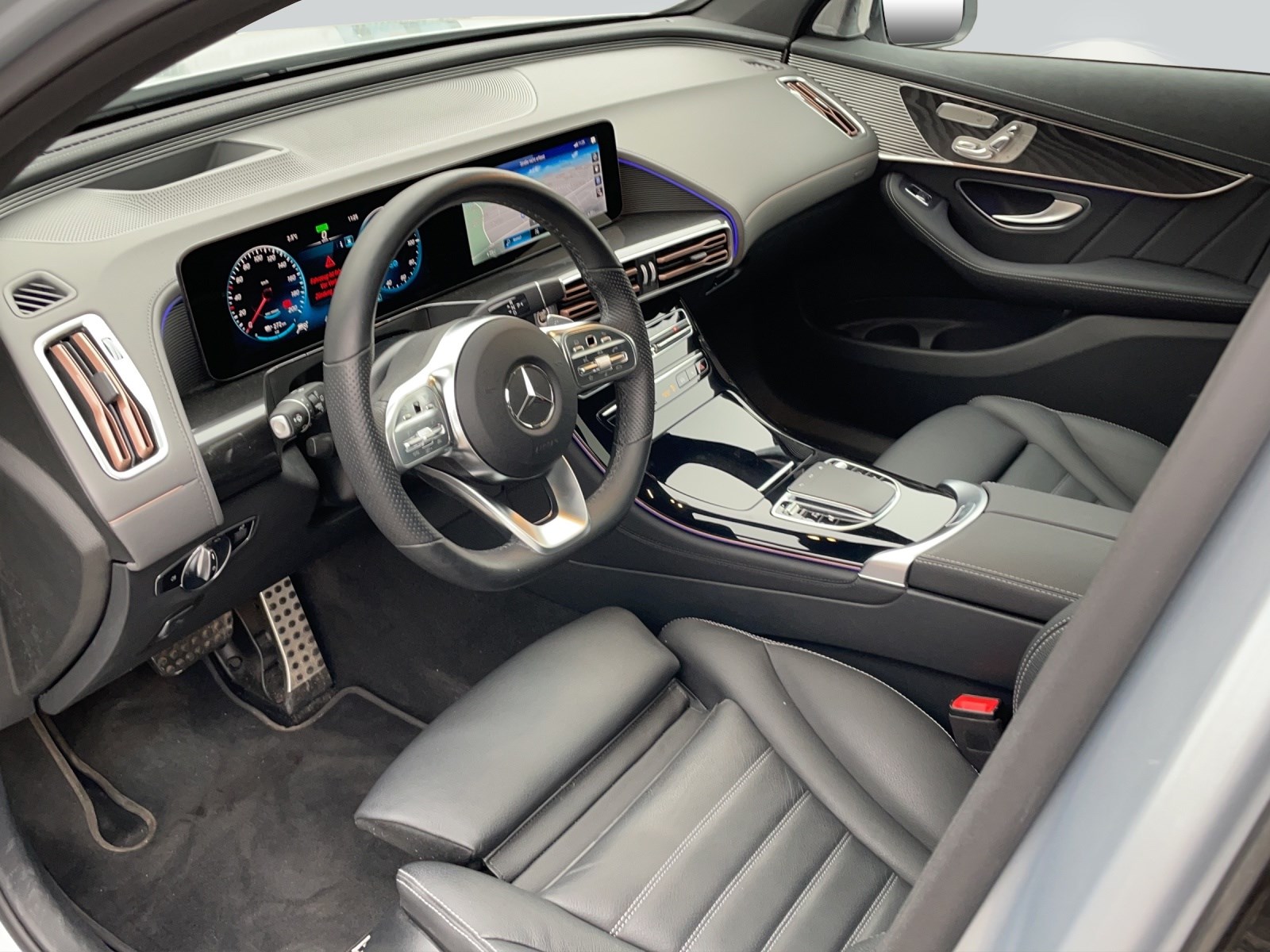 MERCEDES-BENZ EQC 400 AMG Line 4Matic-image-7