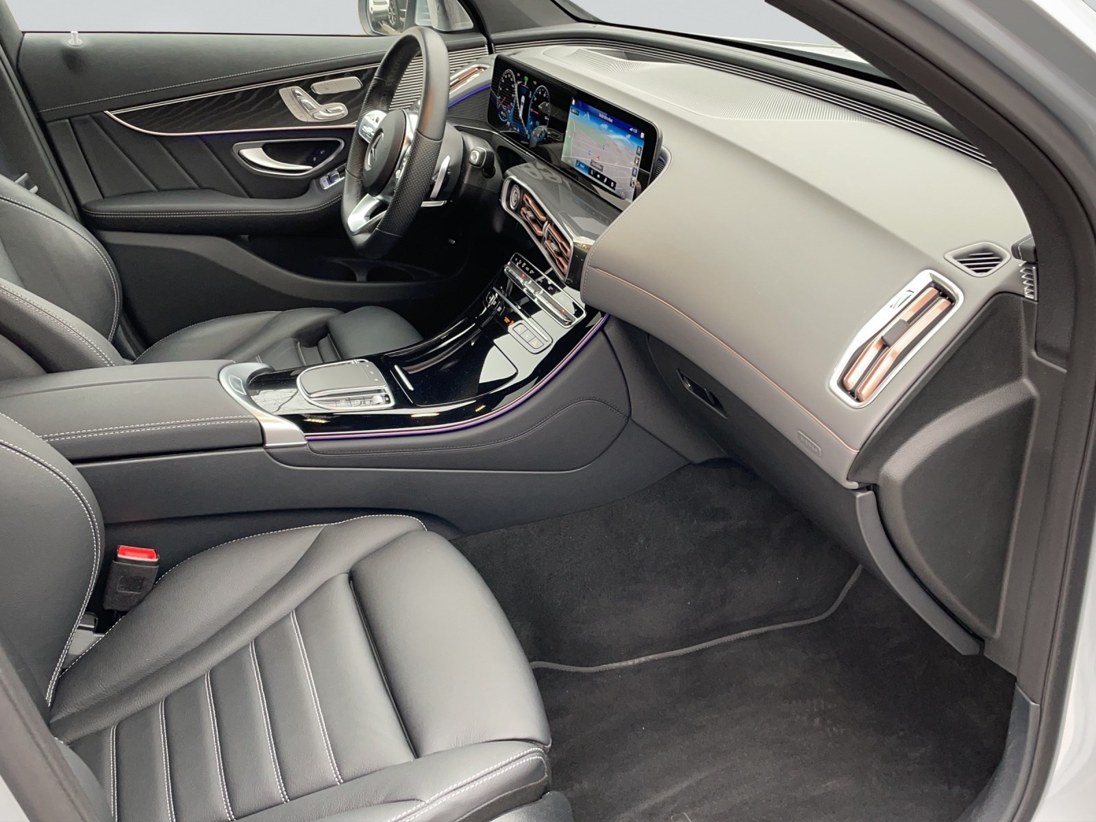 MERCEDES-BENZ EQC 400 AMG Line 4Matic-image-8