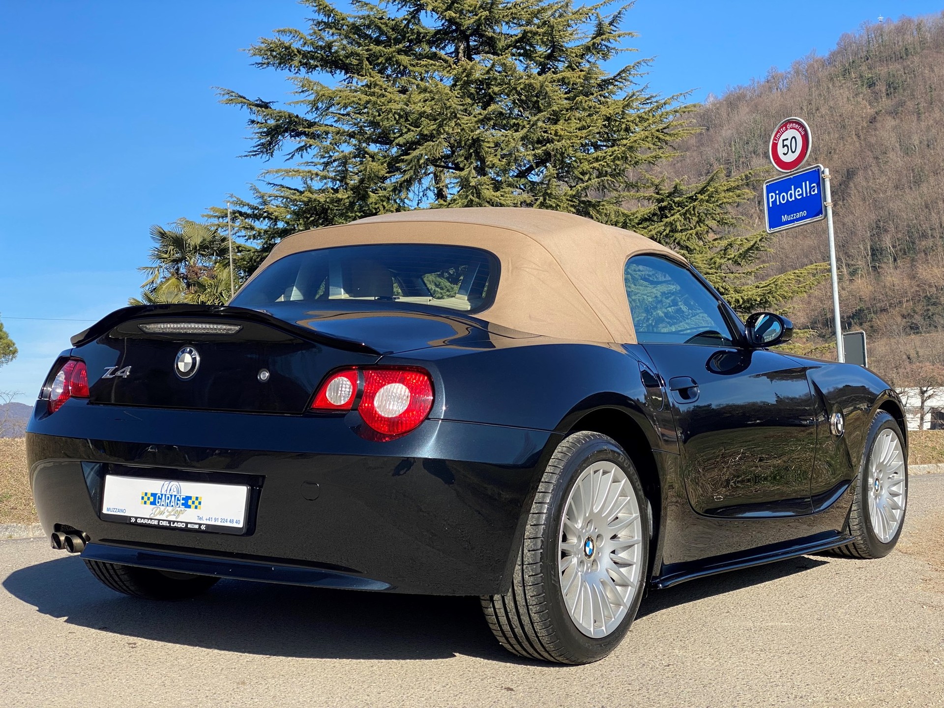 BMW Z4 2.2i Roadster-image-4