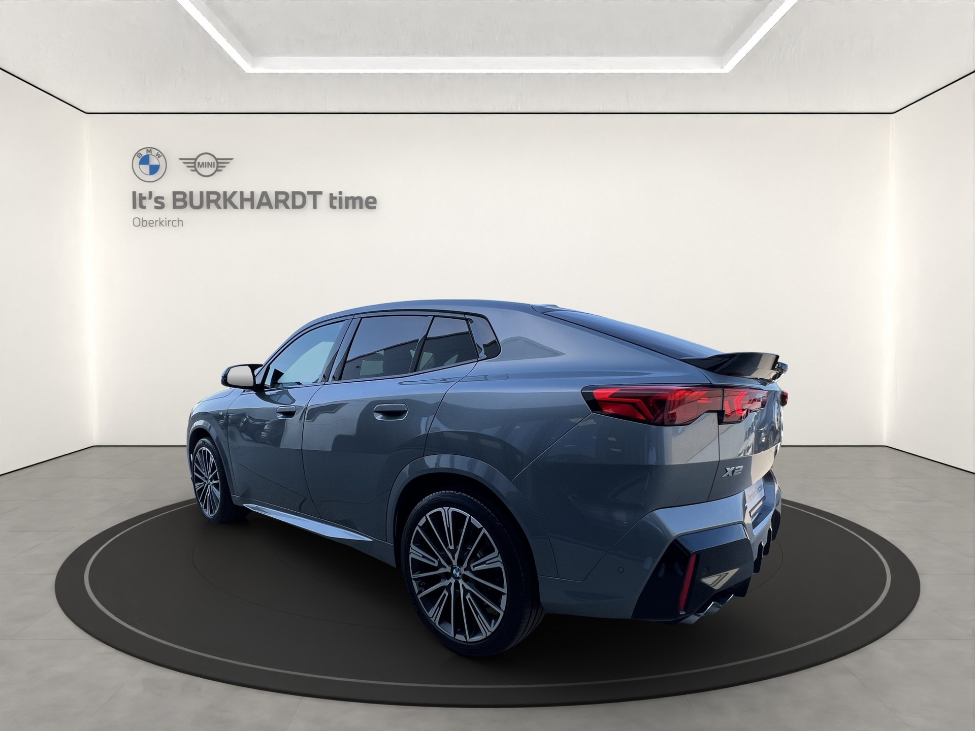 BMW X2 xDrive M35i-showroom-element-2