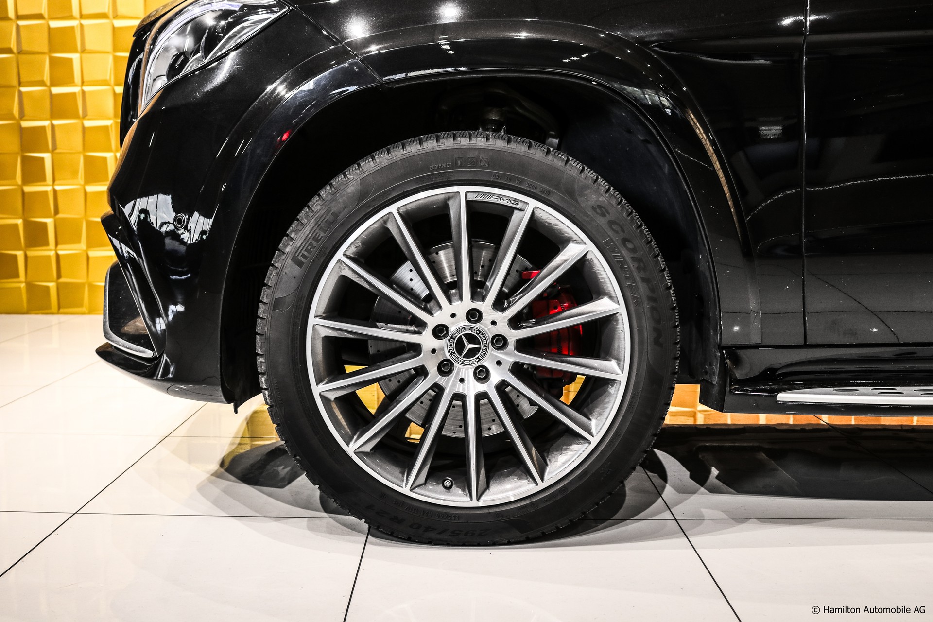 MERCEDES-BENZ GLS 350d 4Matic 9G-Tronic AMG Body Kit-image-9