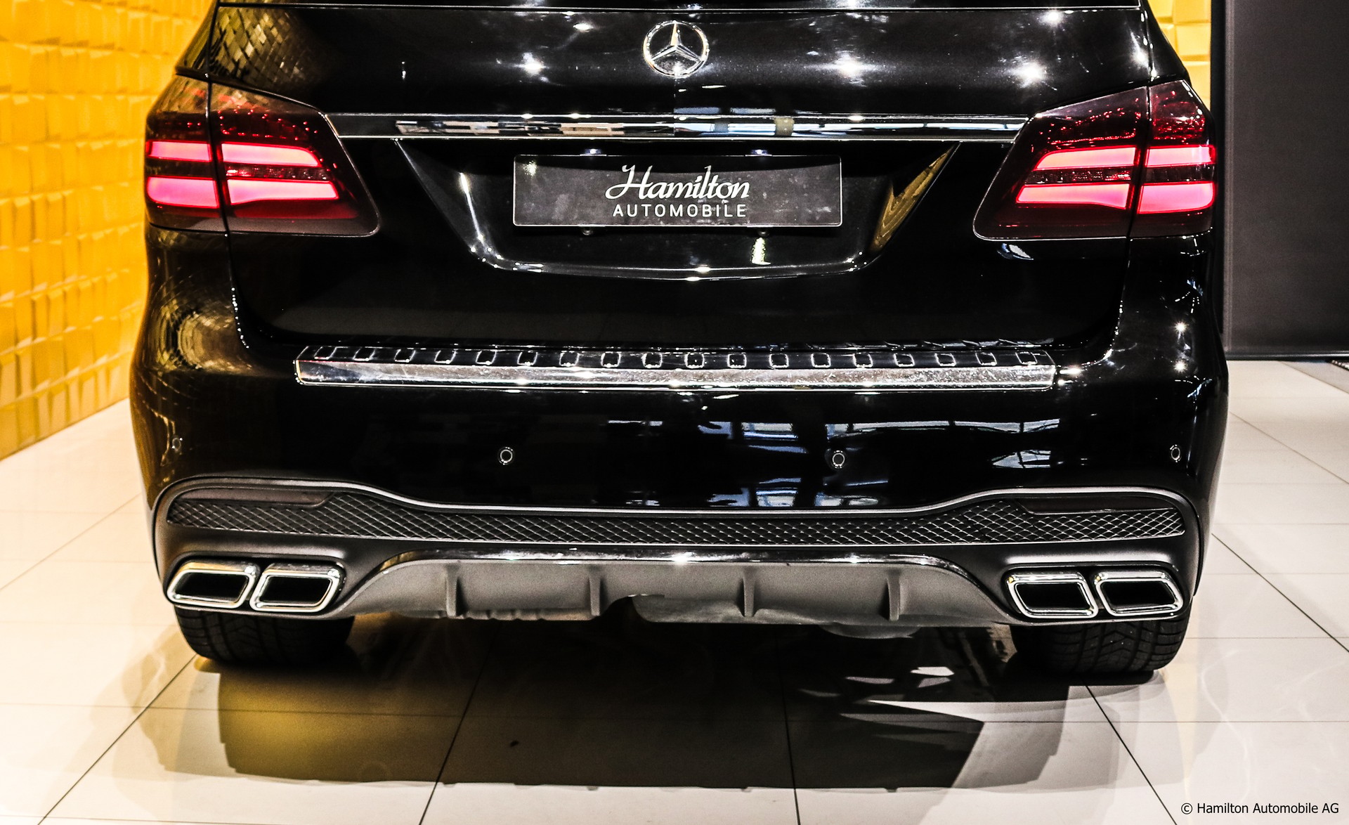 MERCEDES-BENZ GLS 350d 4Matic 9G-Tronic AMG Body Kit-image-31