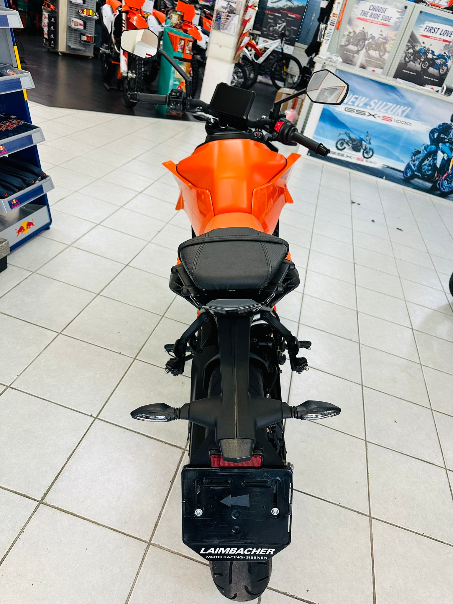 KTM 390 Duke-image-3