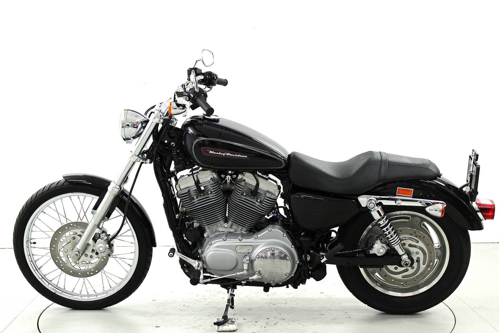 HARLEY-DAVIDSON XL 883 C-image-4