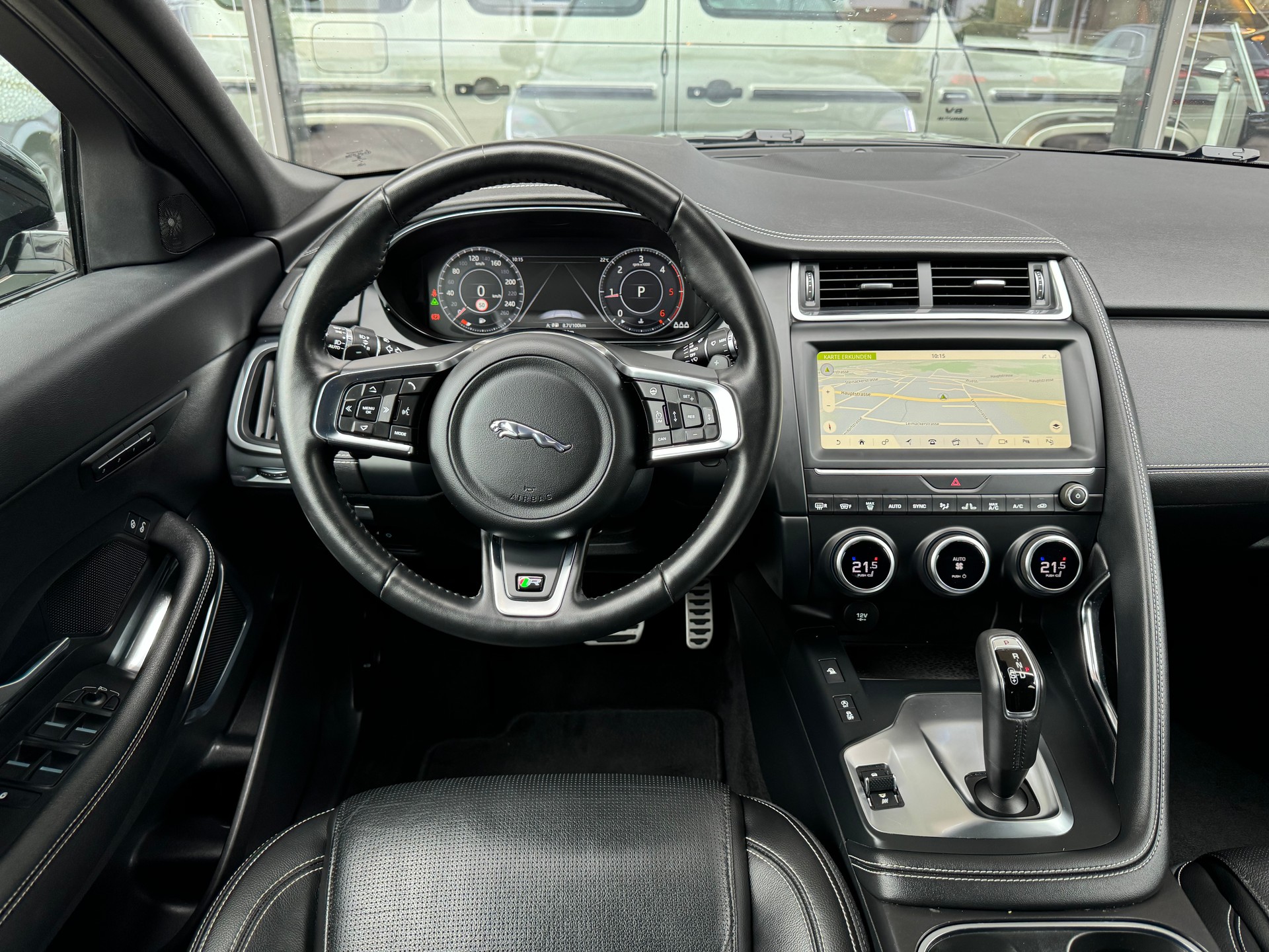 JAGUAR E-Pace 2.0d D150 R-Dynamic SE AWD Automatik-image-14