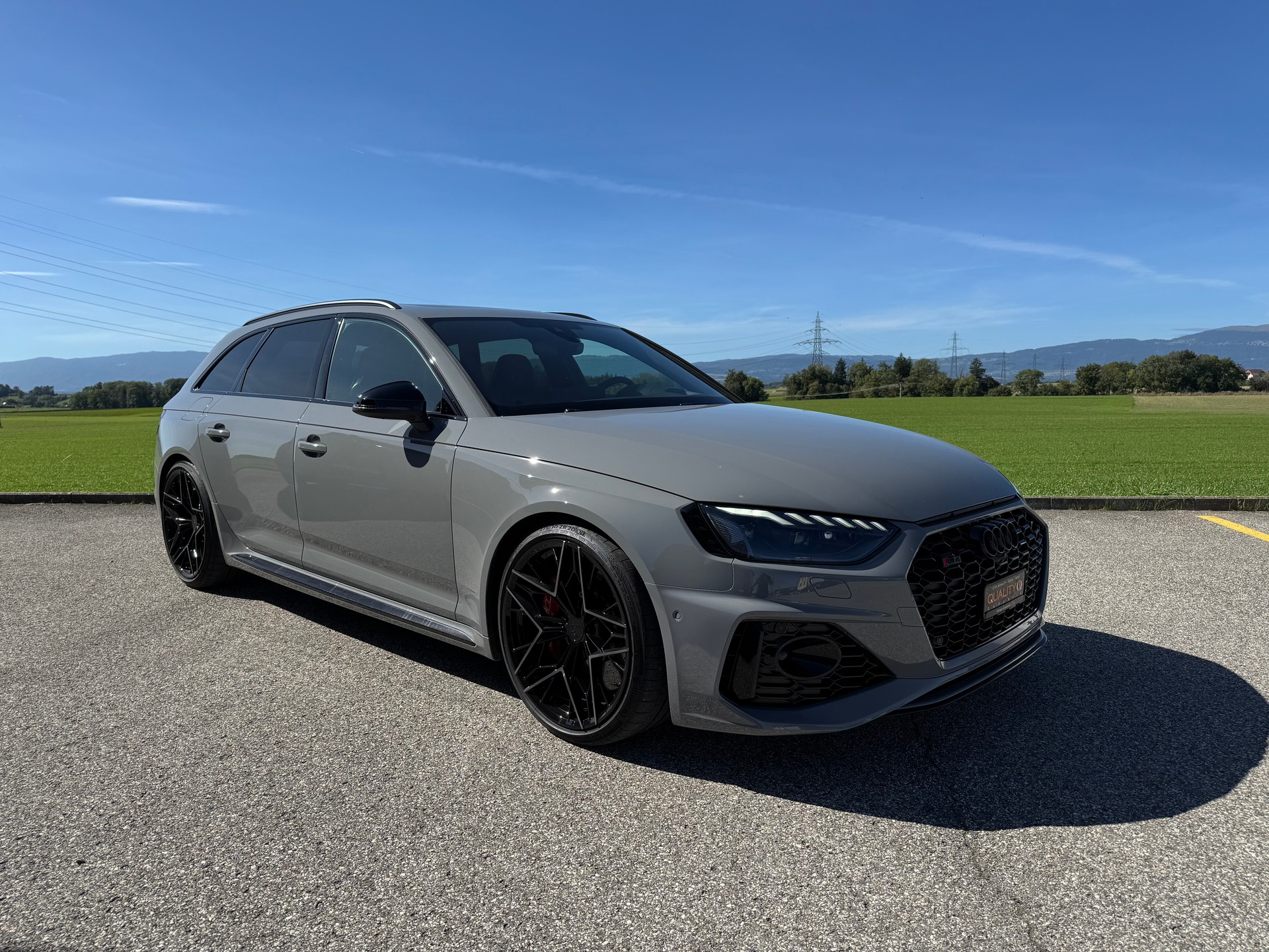 AUDI RS4 Avant quattro tiptronic-image-2