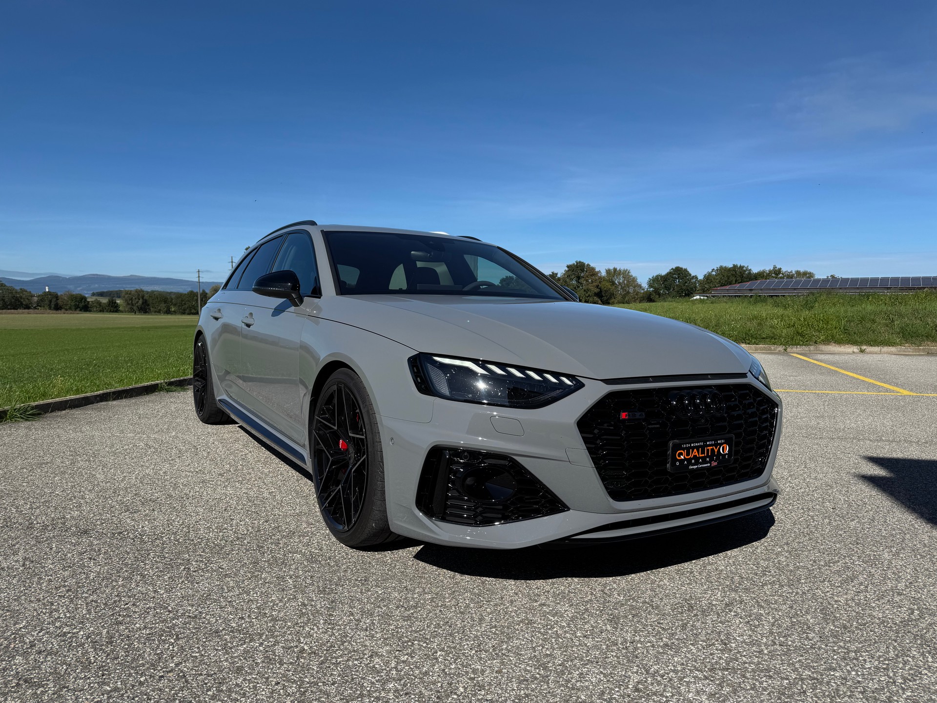 AUDI RS4 Avant quattro tiptronic-image-8