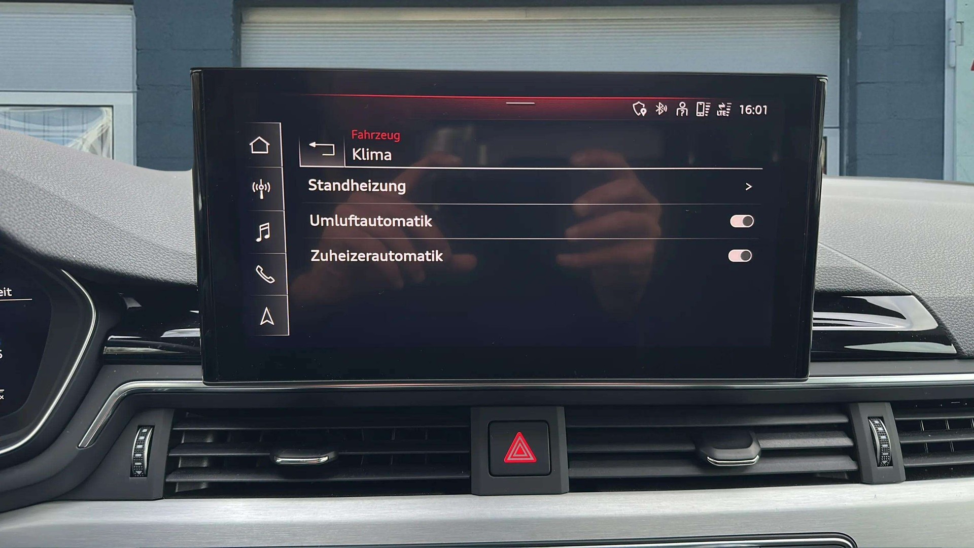 AUDI S4 Avant 3.0 TDI M-HEV quattro tiptronic mit AHK + Panoramadach & Standheizung-image-19