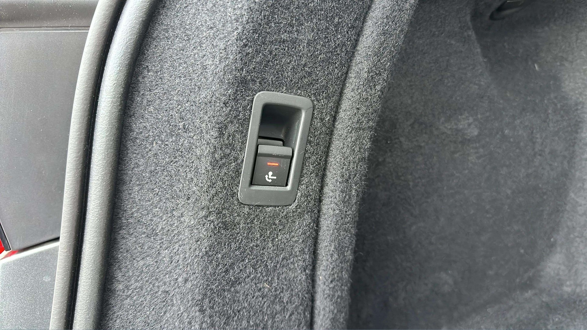 AUDI S4 Avant 3.0 TDI M-HEV quattro tiptronic mit AHK + Panoramadach & Standheizung-image-25