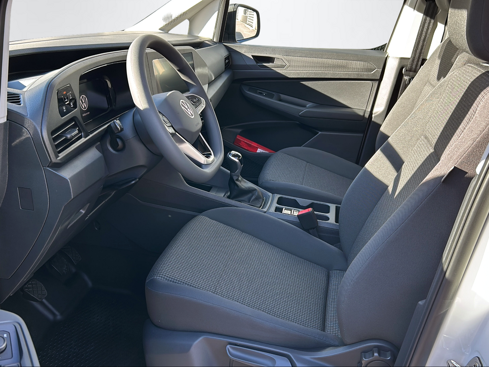 VW Caddy Cargo En 1.5TSI 116PS 6G 1500ccm 116PS/85kW 4 Zylinder TSI Benzin-image-11