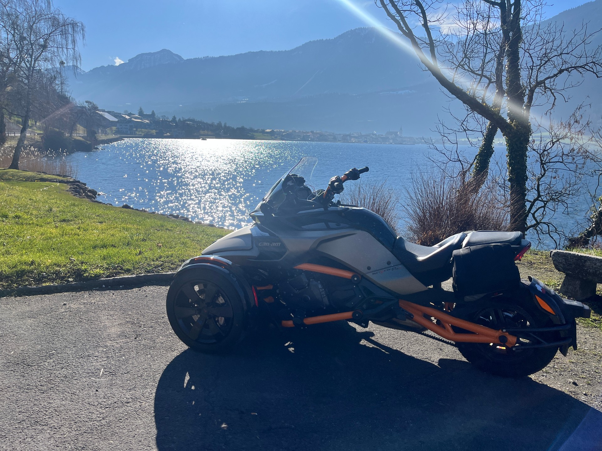 CAN-AM Spyder F3-S Special Series SE6-image-4