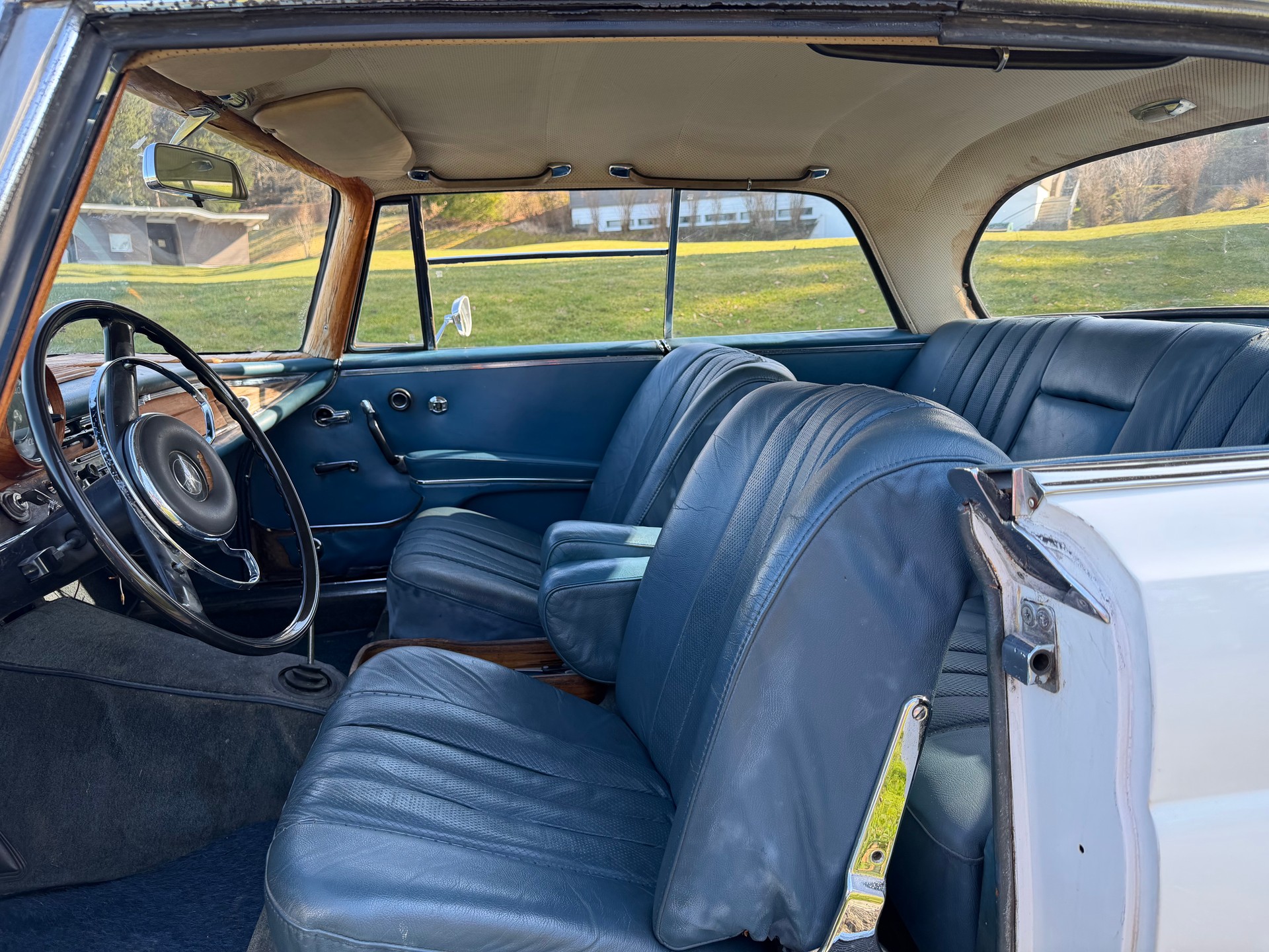 MERCEDES-BENZ 250 SE W111 Coupe - Handschalter-image-3