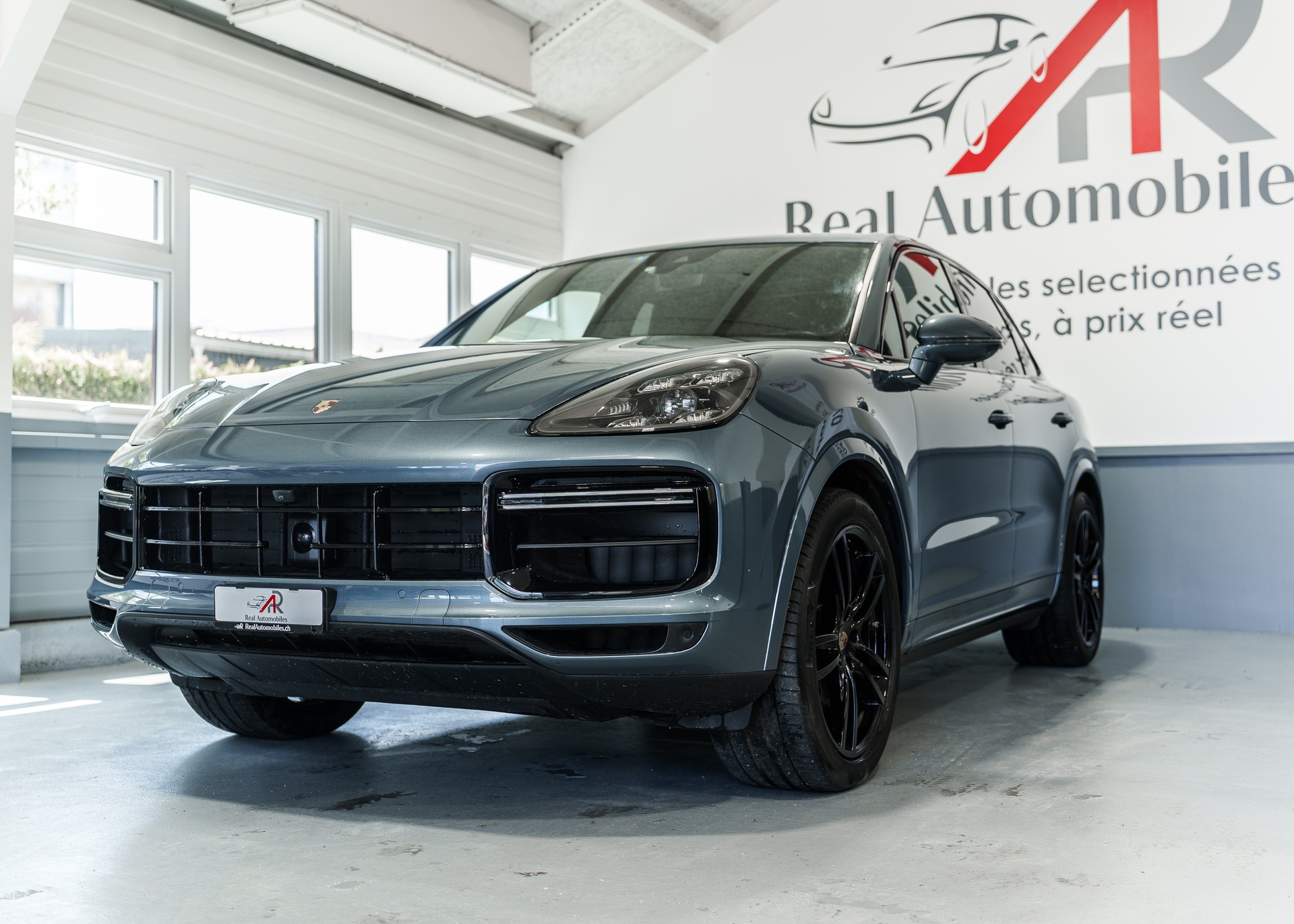 PORSCHE Cayenne Turbo CH🇨🇭-image-2