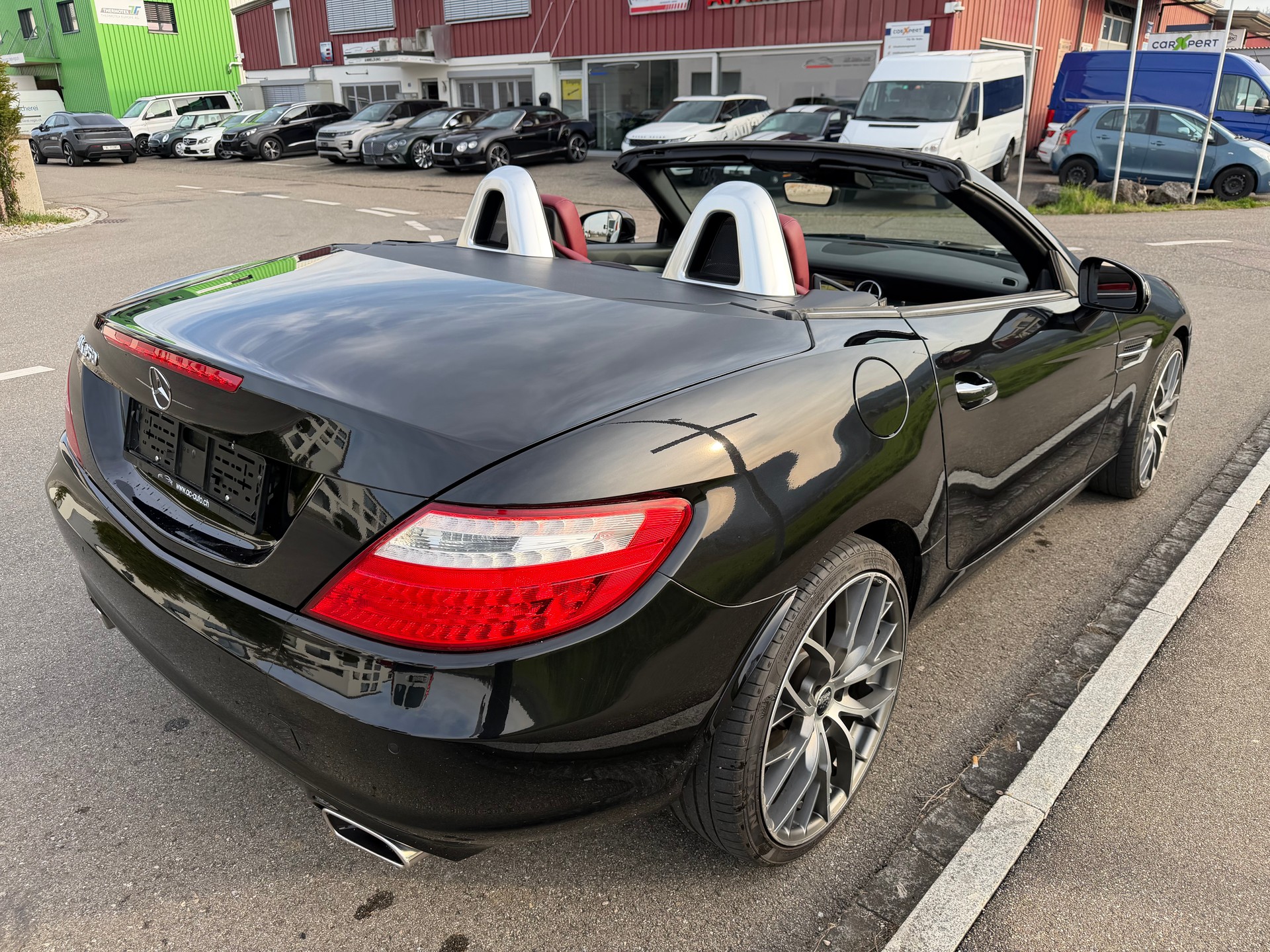 MERCEDES-BENZ SLK 350 7G-Tronic-showroom-element-1