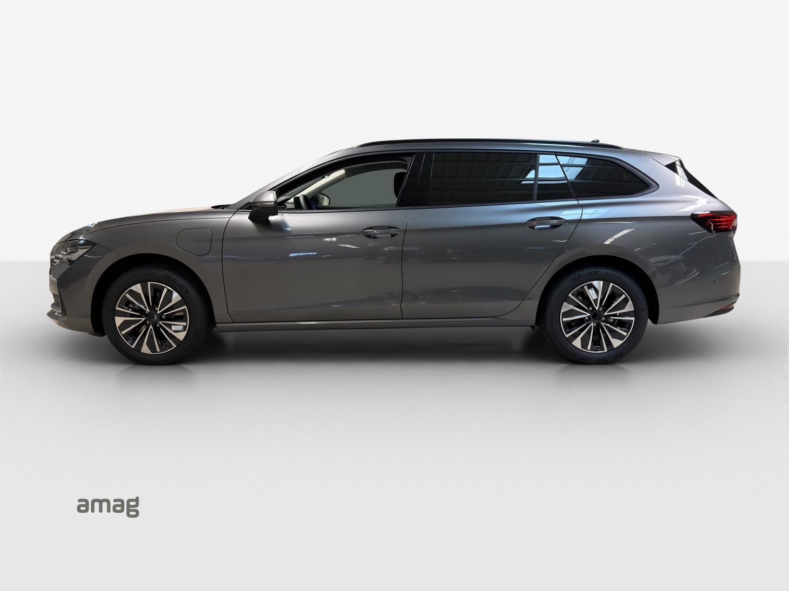 SKODA Superb Combi 1.5 TSI PHEV Selection DSG-showroom-element-1