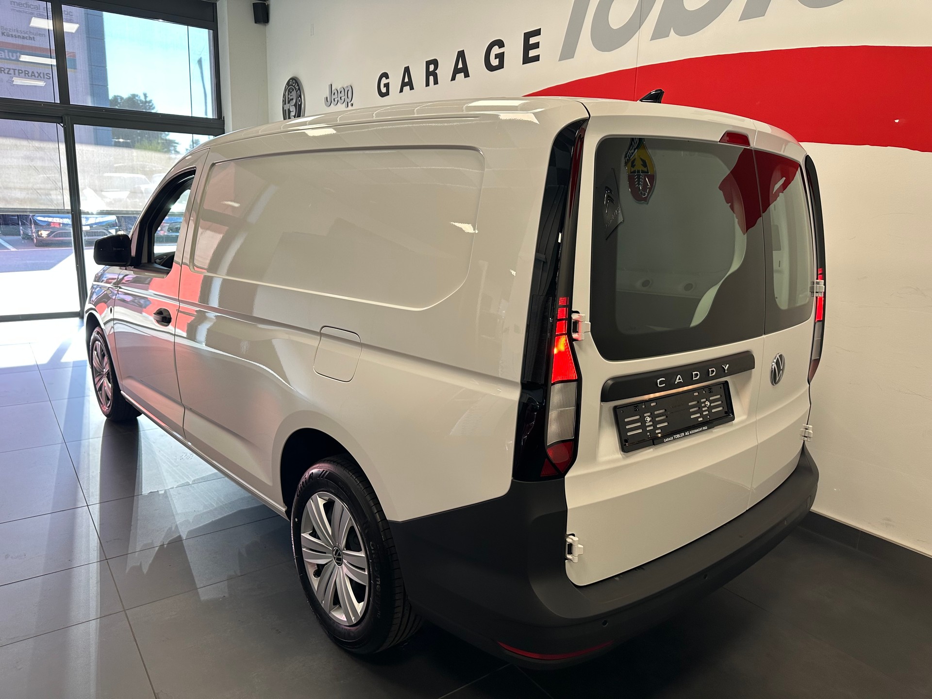 VW Caddy Cargo 2.0TDI Maxi-image-7