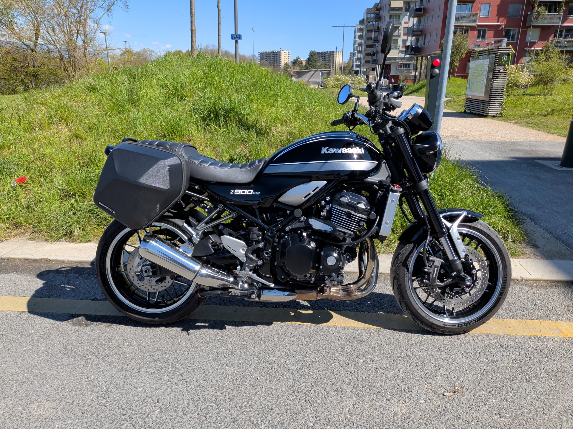 KAWASAKI Z 900 RS-image-0