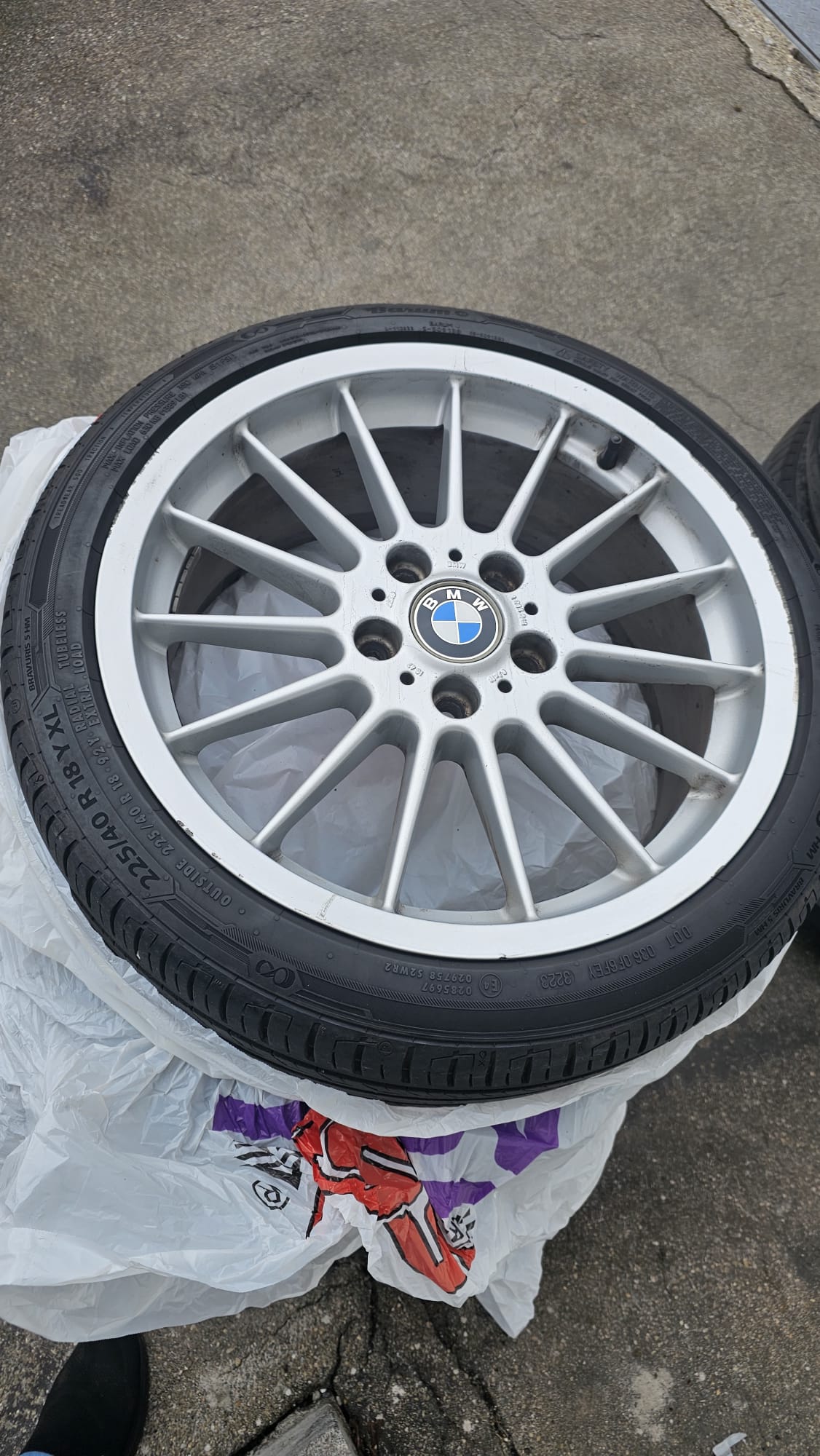 BMW 318i Cabrio Exclusiv-image-13