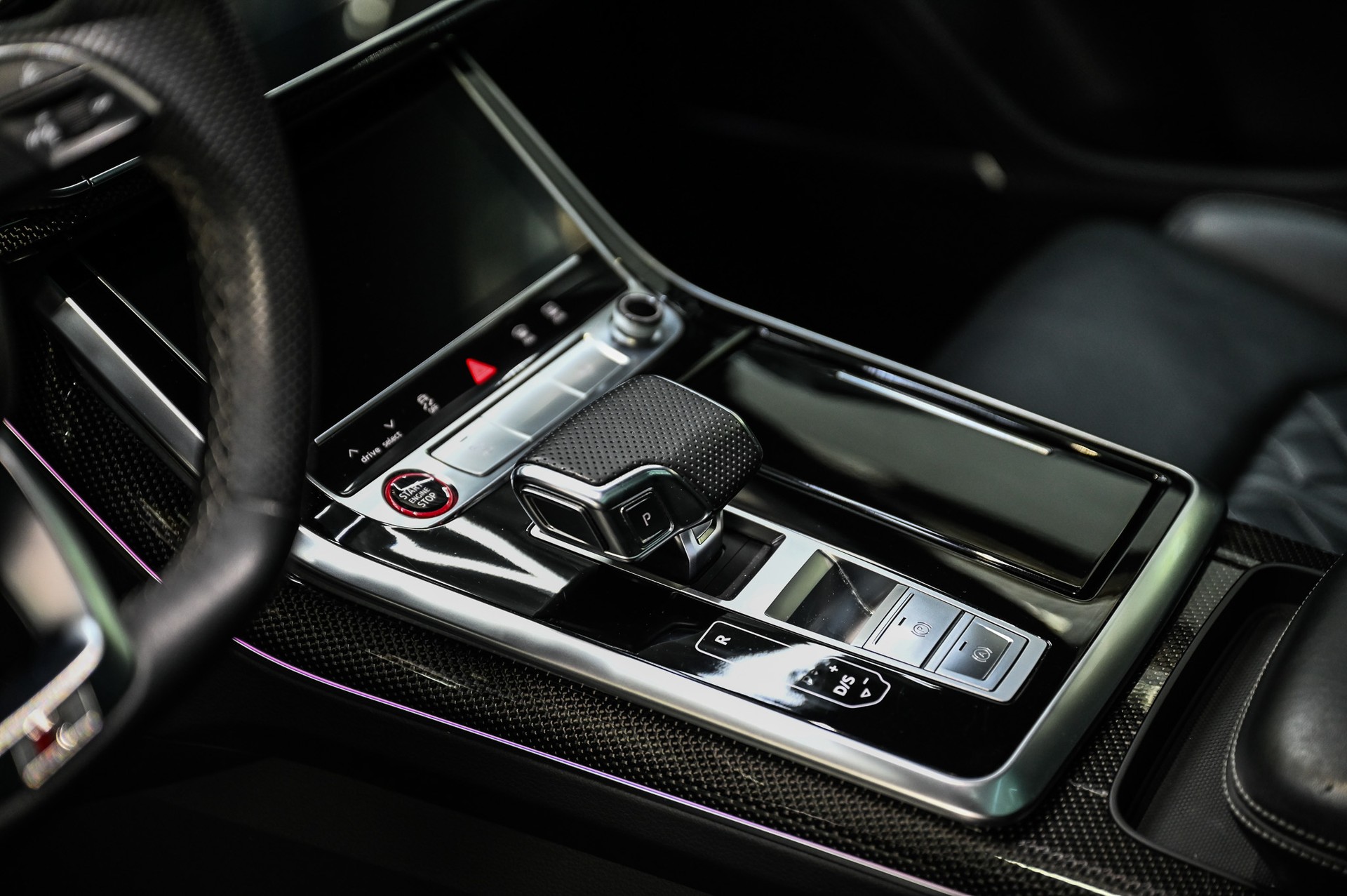 AUDI SQ8 4.0 V8 TDI quattro-image-24
