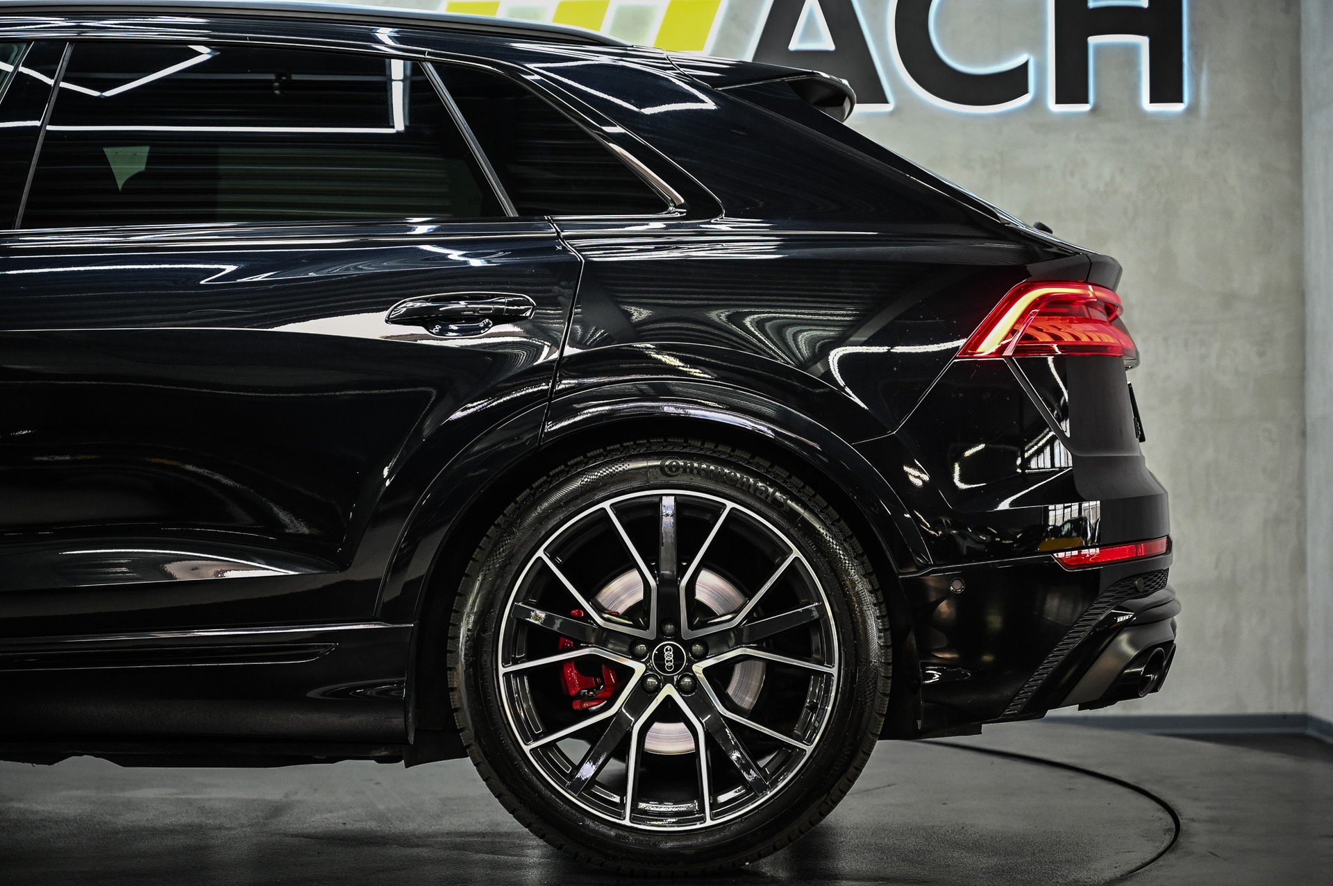 AUDI SQ8 4.0 V8 TDI quattro-image-12