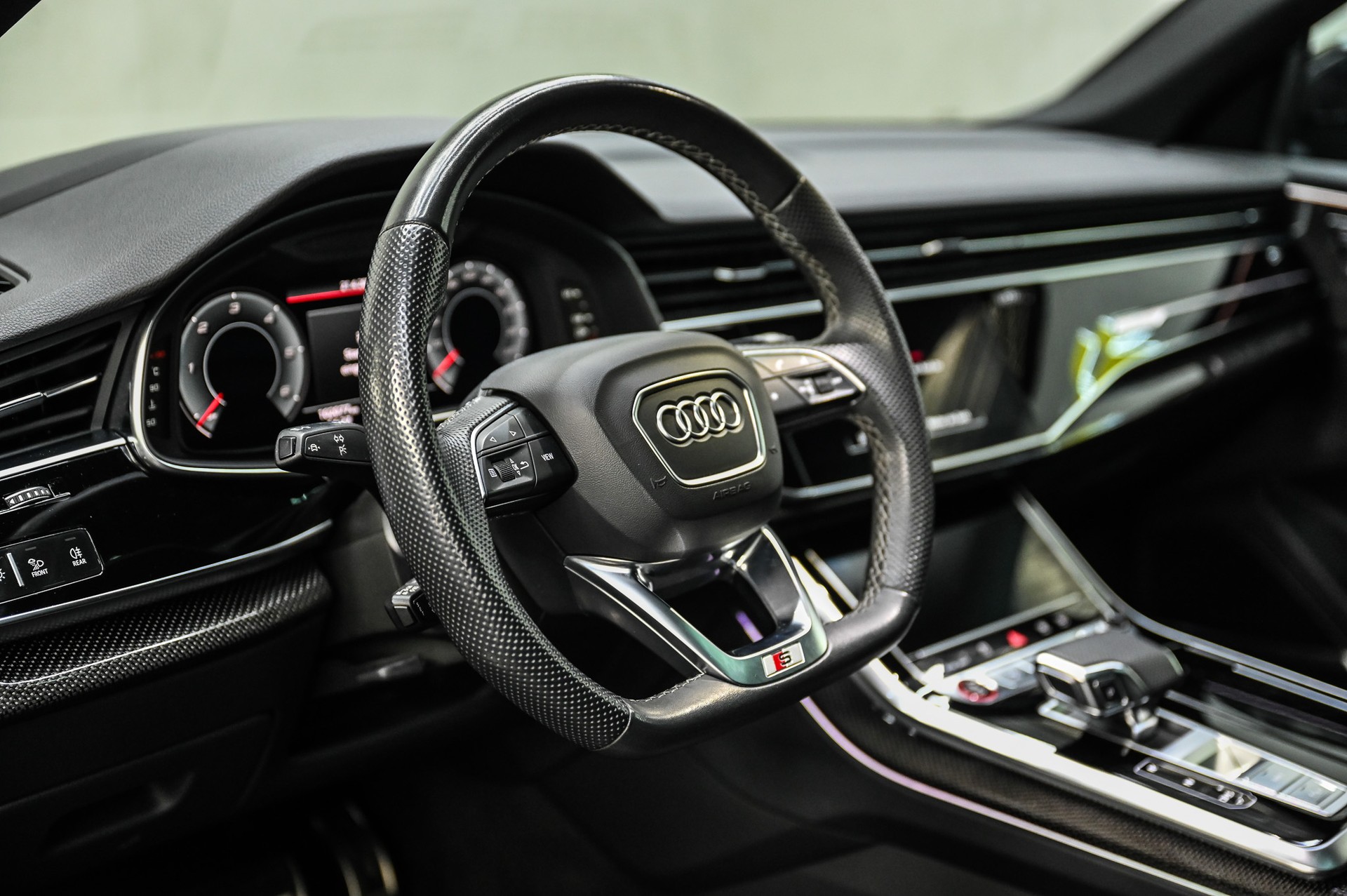 AUDI SQ8 4.0 V8 TDI quattro-image-15
