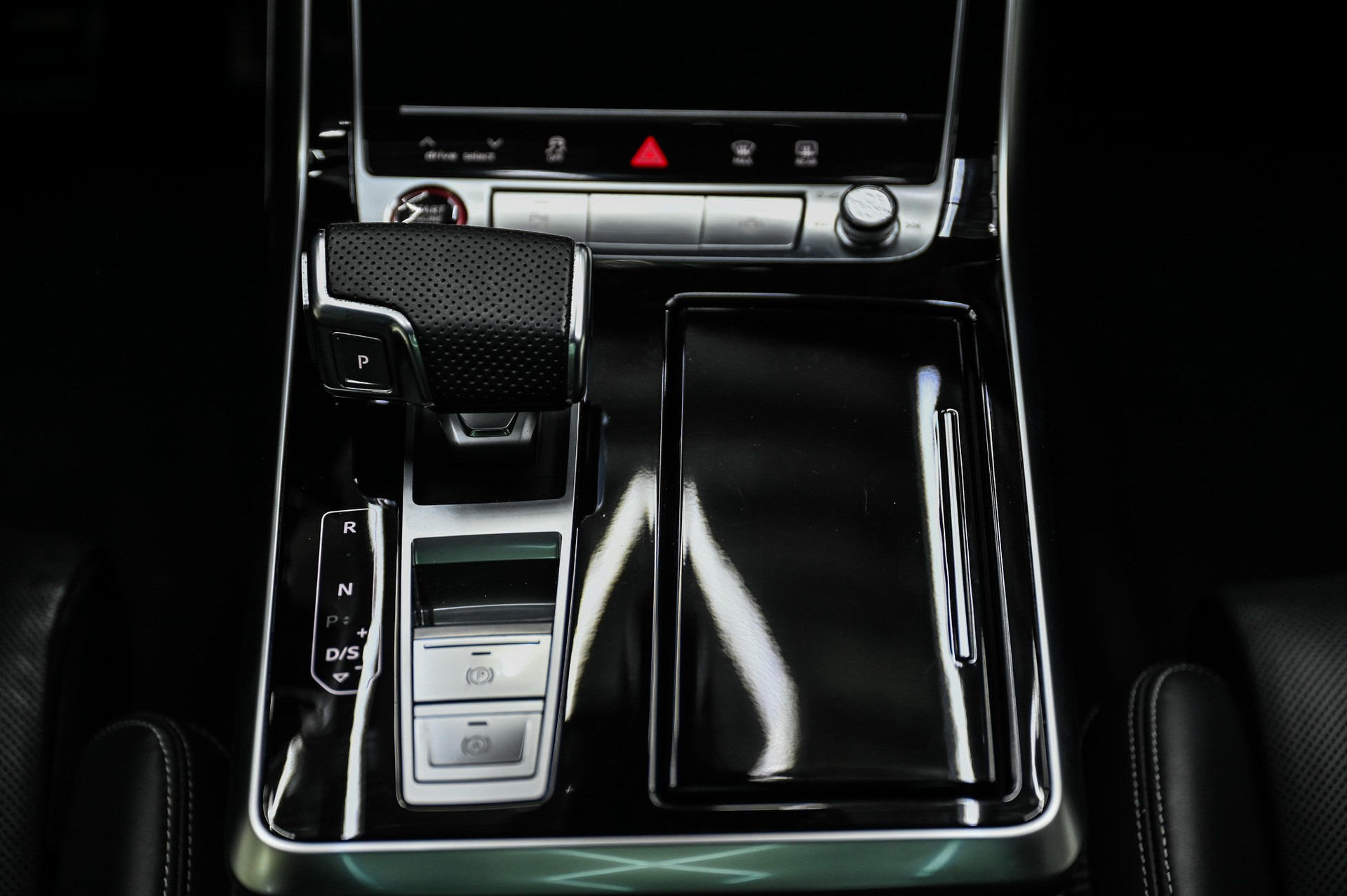 AUDI SQ8 4.0 V8 TDI quattro-image-26