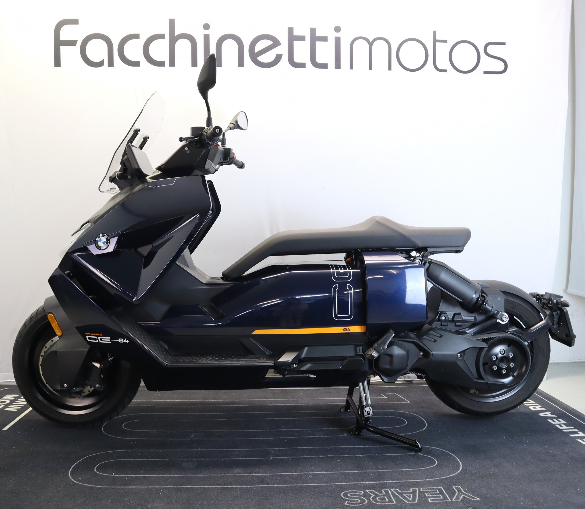 BMW CE 04 Avantgarde-image-1