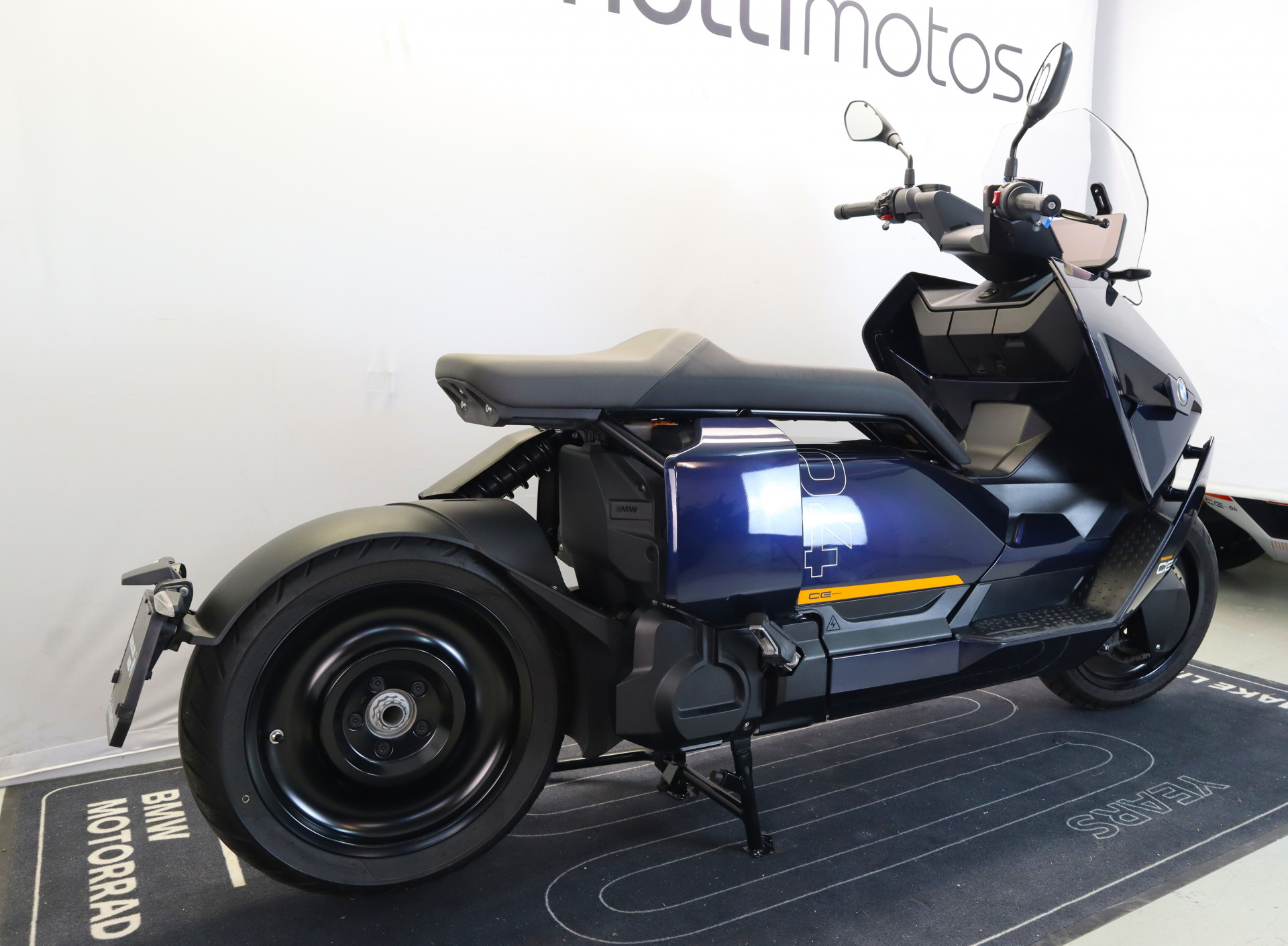 BMW CE 04 Avantgarde-image-2