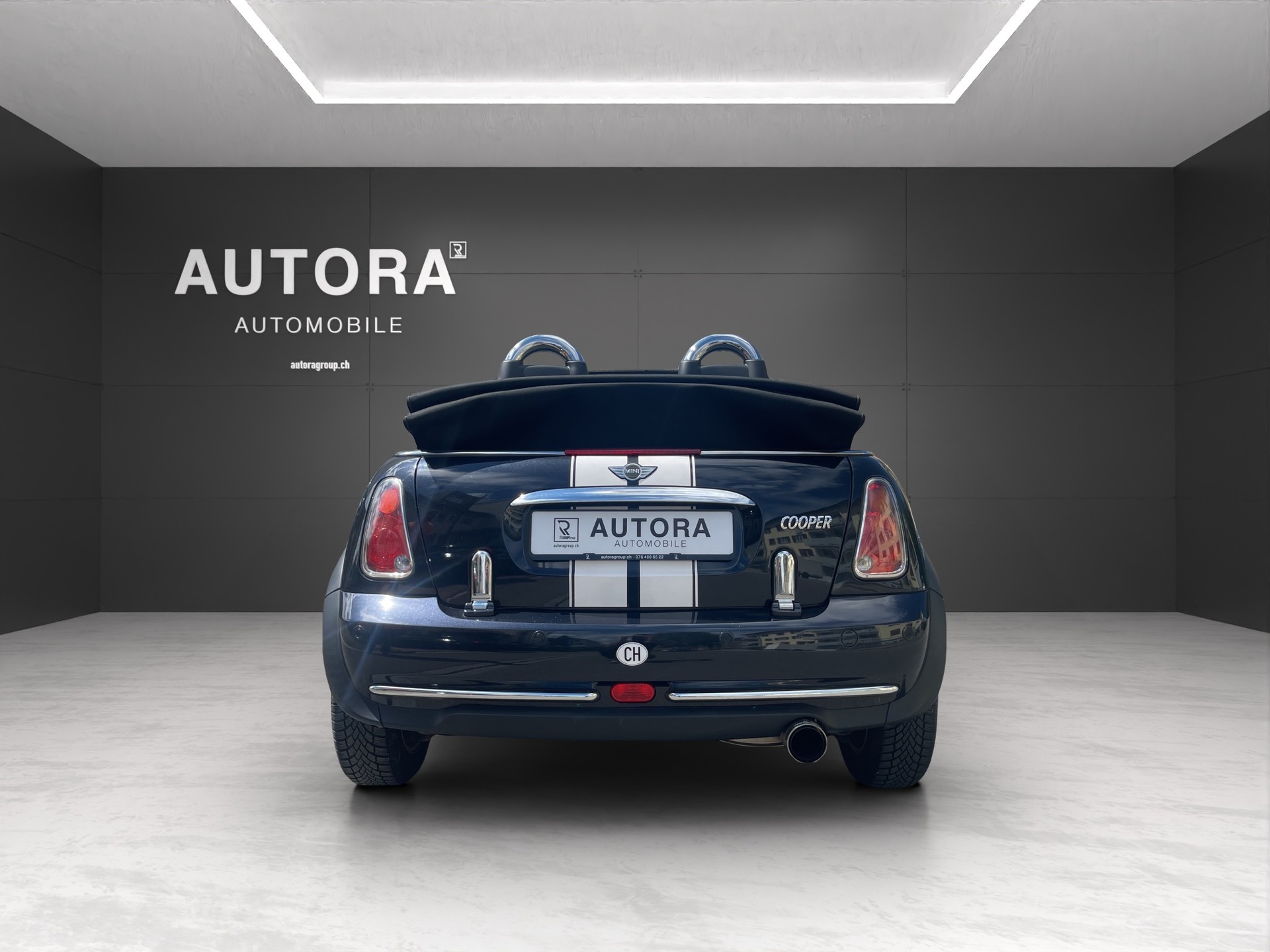 MINI Cooper Cabriolet-image-5