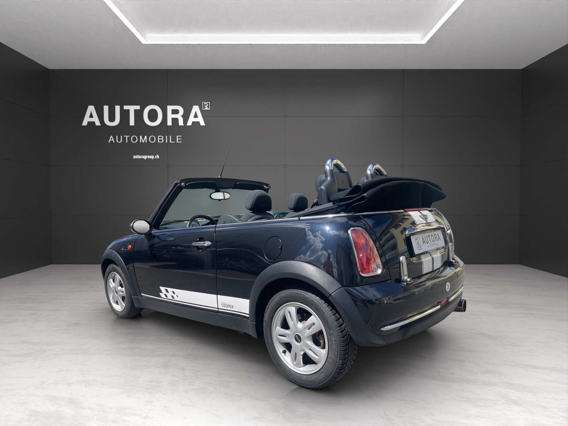 MINI Cooper Cabriolet-image-4