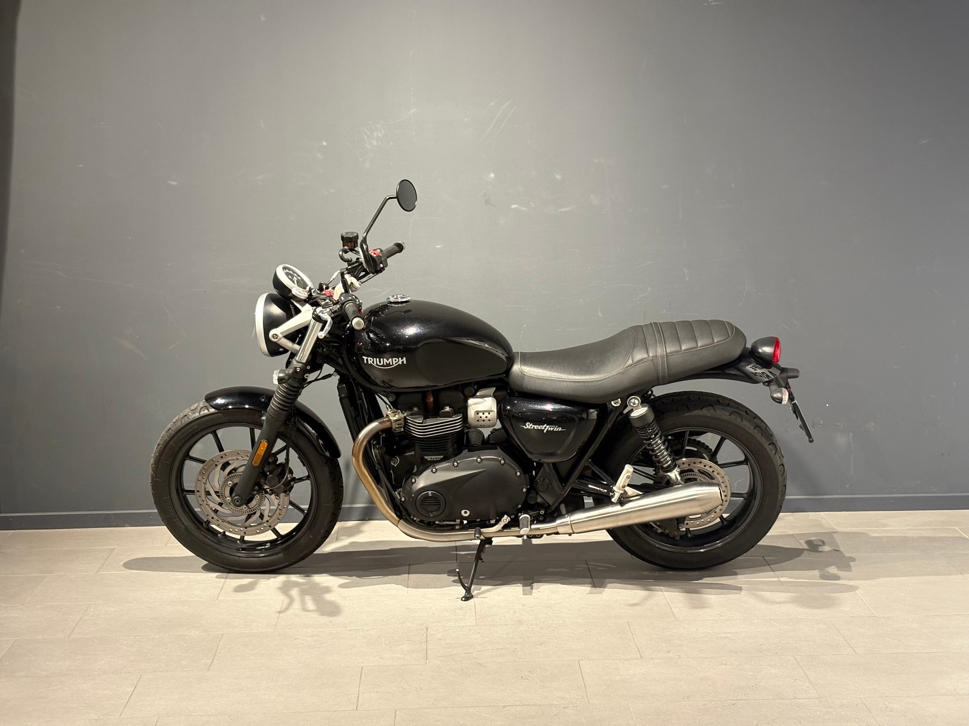 TRIUMPH Street Twin 900 i (35kW)-image-3