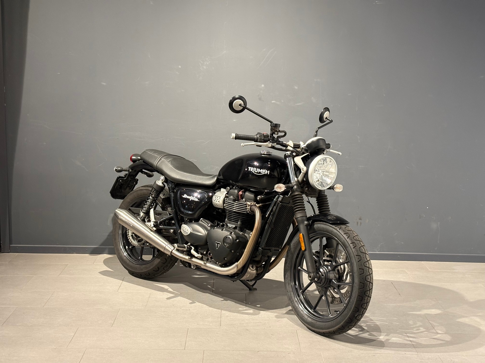 TRIUMPH Street Twin 900 i (35kW)-image-1