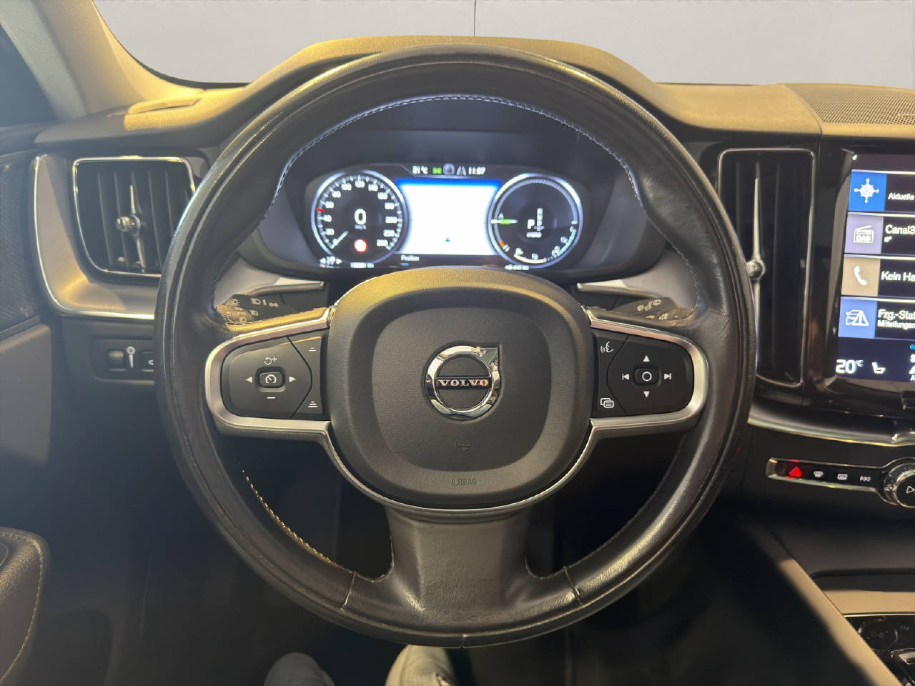 VOLVO XC60 2.0 T8 TE Inscription eAWD-image-8