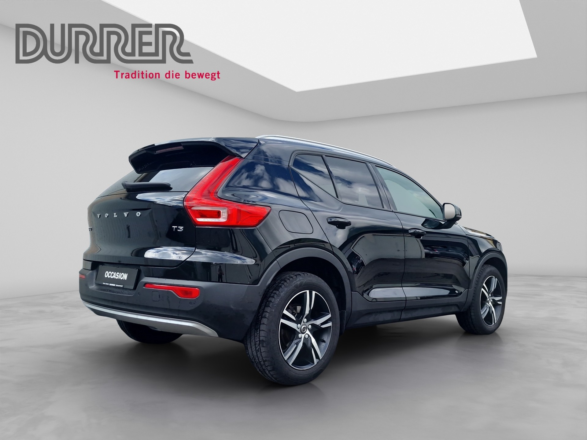 VOLVO XC40 1.5 T3 Momentum-showroom-element-3