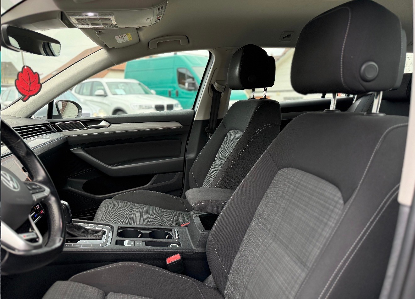VW Passat 2.0 TDI BMT Business 4Motion DSG-image-10