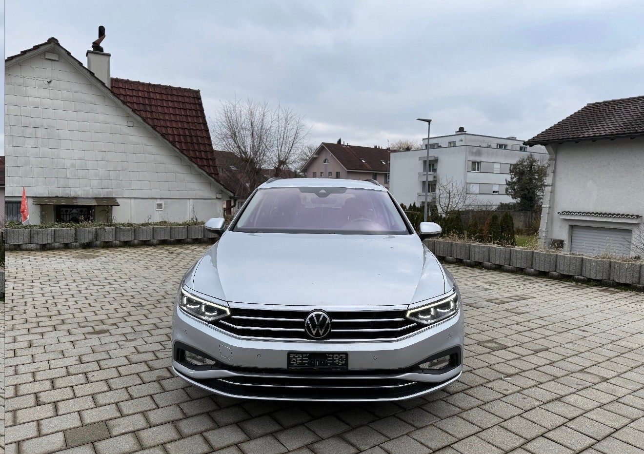 VW Passat 2.0 TDI BMT Business 4Motion DSG-showroom-element-1